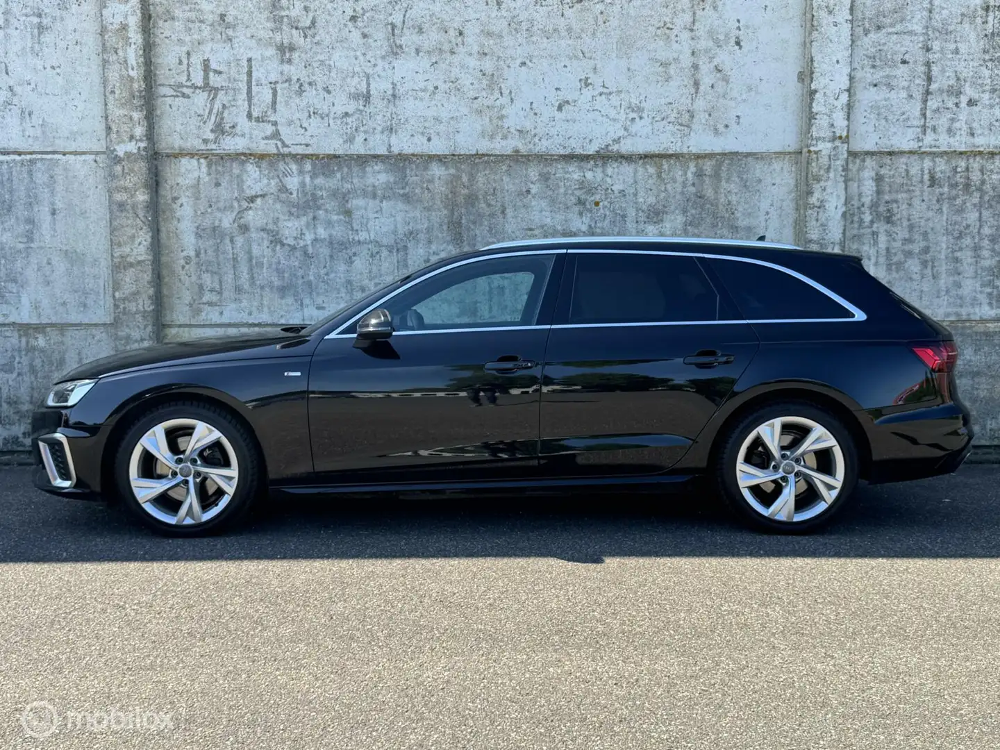 Audi A4 Avant 35 TFSI S-Line/Ambient/RS Leder/Virtual/Matr Schwarz - 2