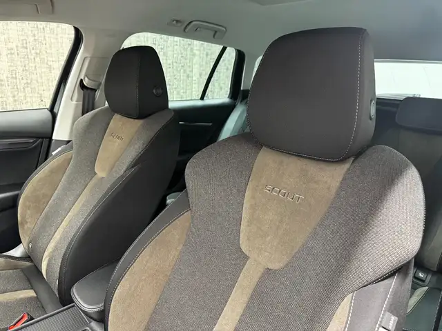 Skoda Octavia view 12