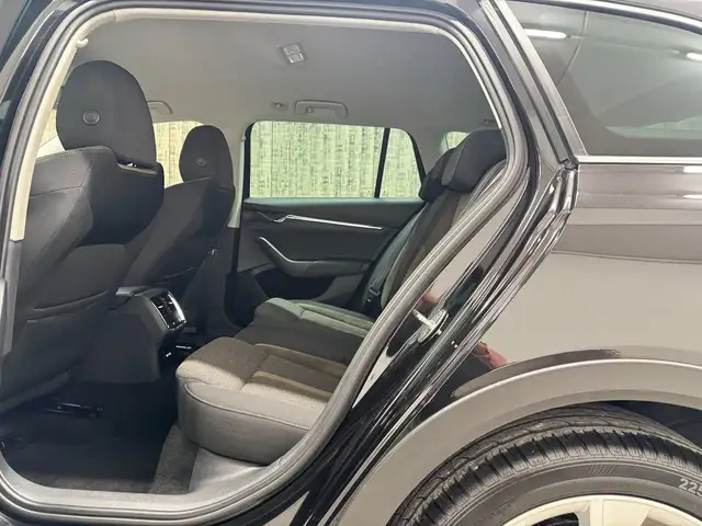 Skoda Octavia view 14