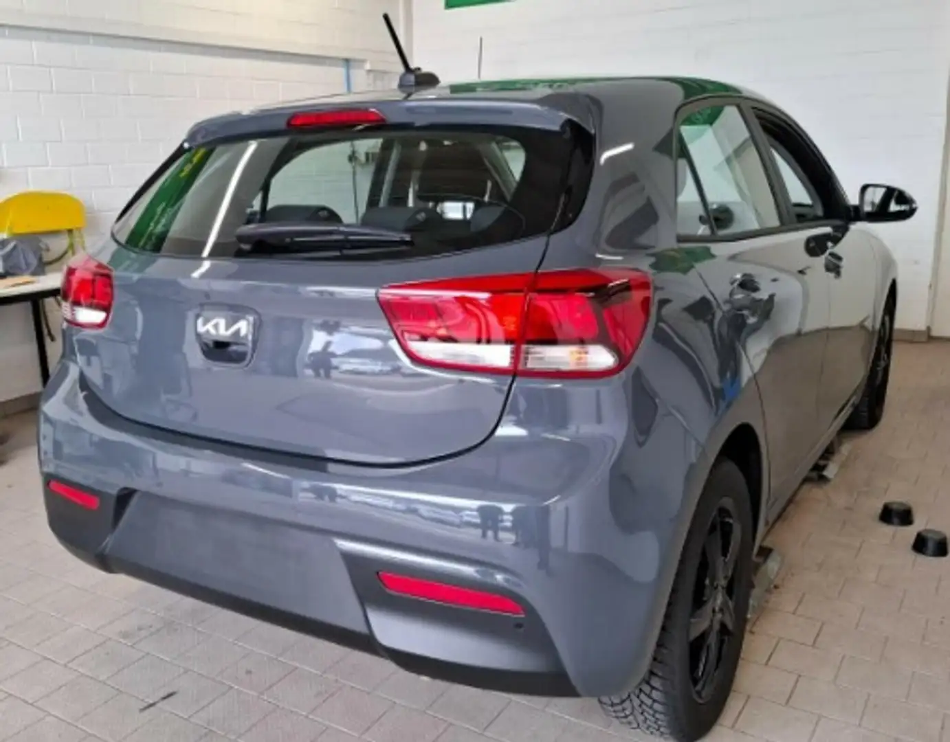 Kia Rio 1.0 Vision- LED - PDC - SHZ Gris - 2