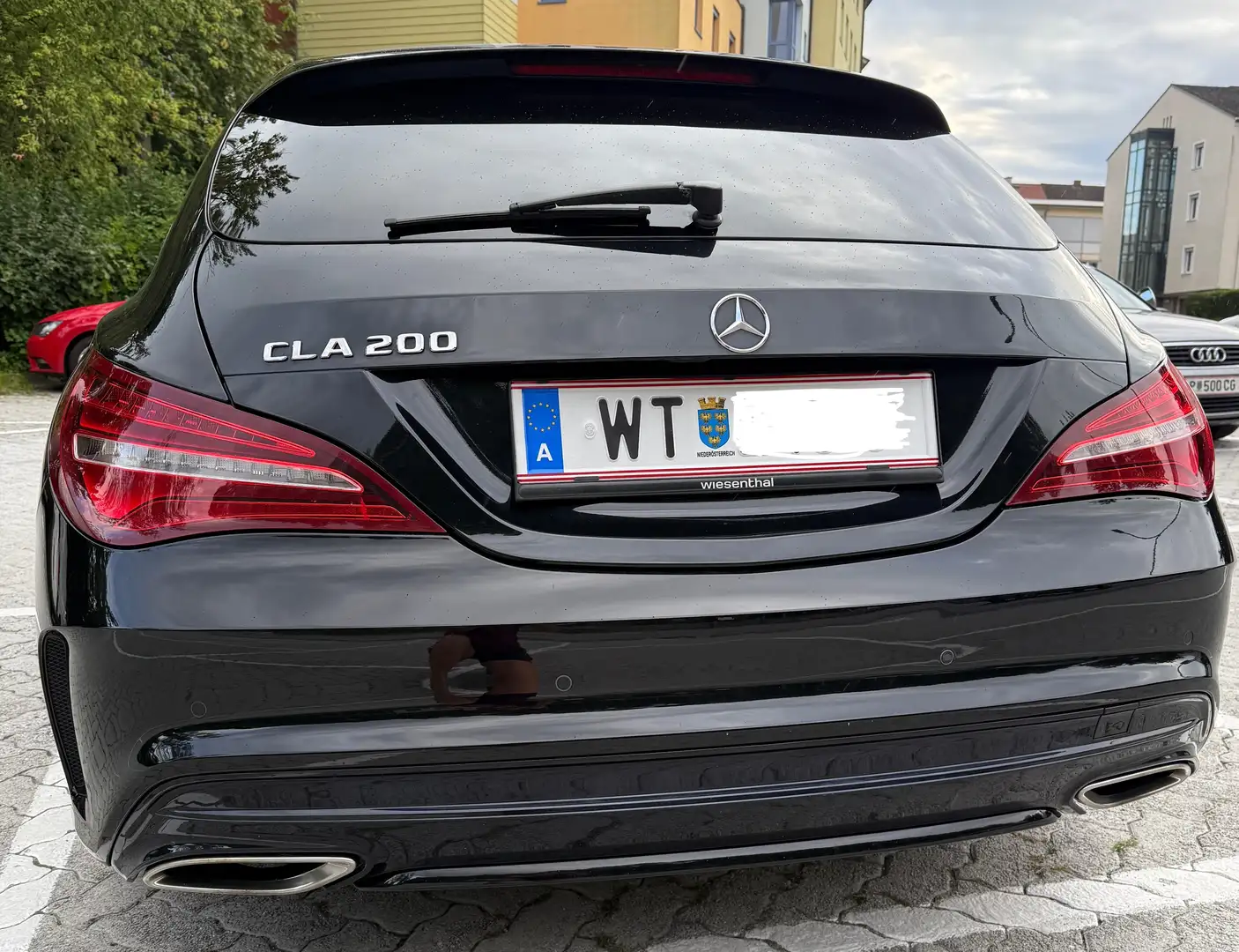 Mercedes-Benz CLA 200 CLA 200 Shooting Brake Schwarz - 2