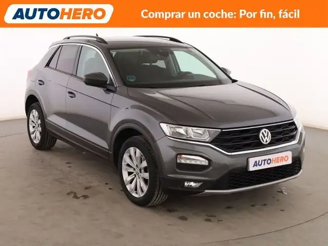 Volkswagen T-Roc view 8