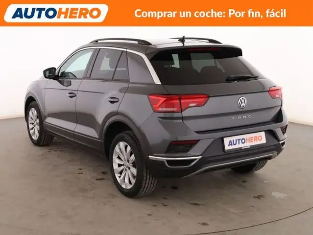 Volkswagen T-Roc view 4