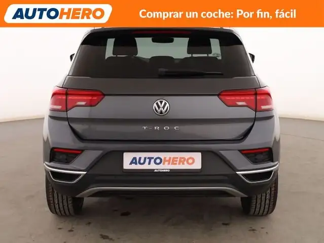 Volkswagen T-Roc view 5