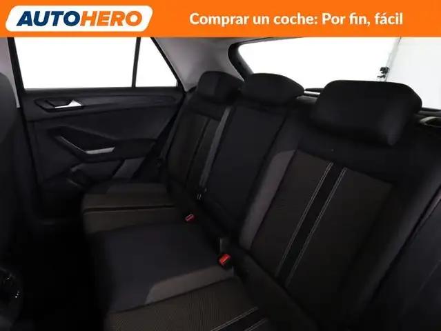 Volkswagen T-Roc view 15