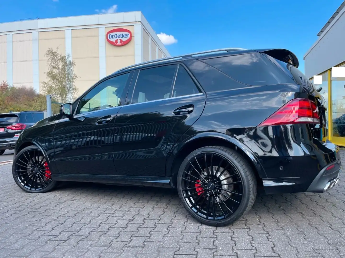 Mercedes-Benz GLE 63 AMG GLE 63 S AMG*PANO*360°*ACC*H&K*22*MASSAGE Černá - 2