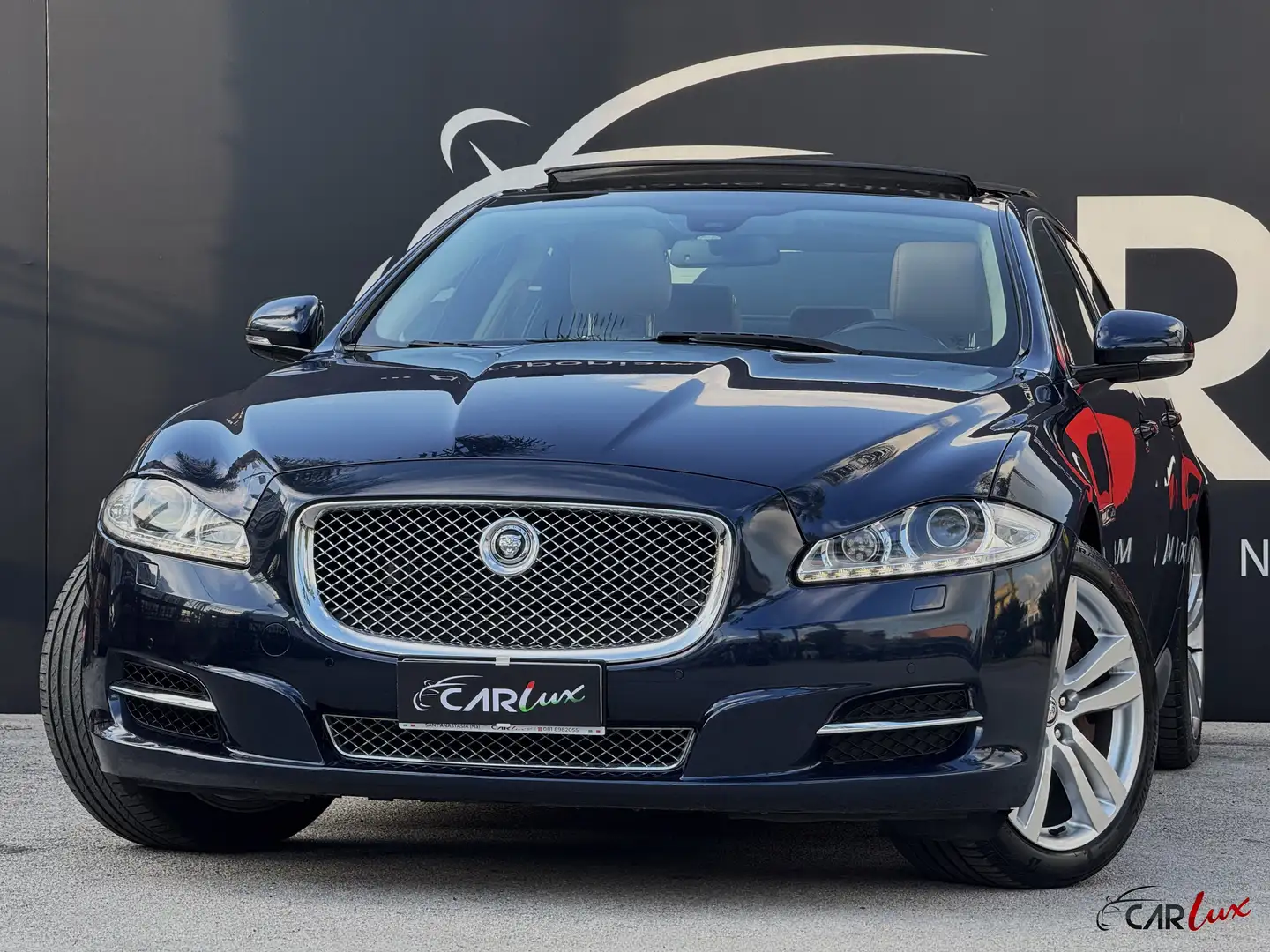 Jaguar XJ 3.0d V6 Portfolio 275CV TETTO CAM Blue - 1