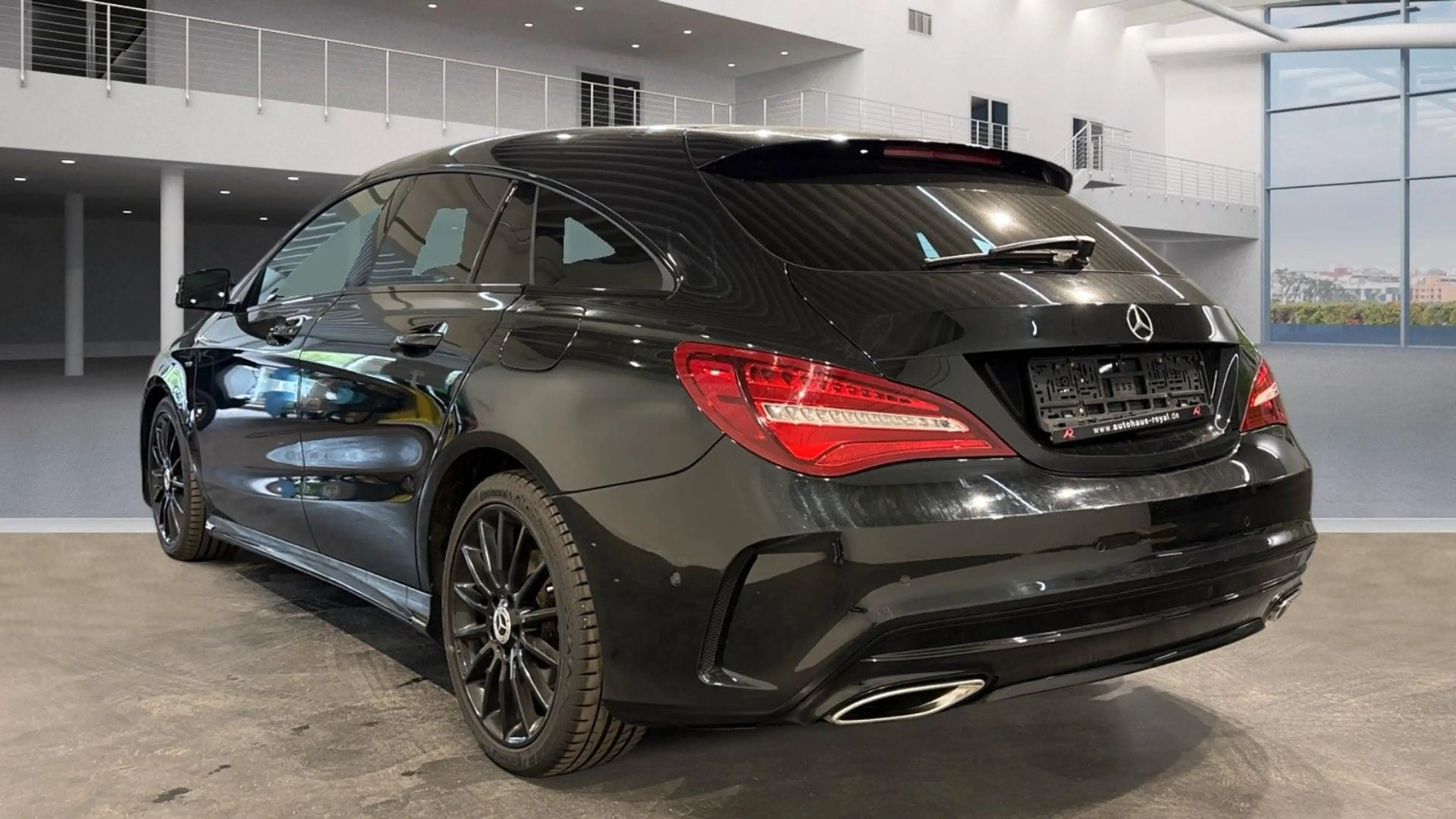 Mercedes-Benz CLA 200 d Shooting Brake/AMG/LED/Panorama/Kamera — photo 4
