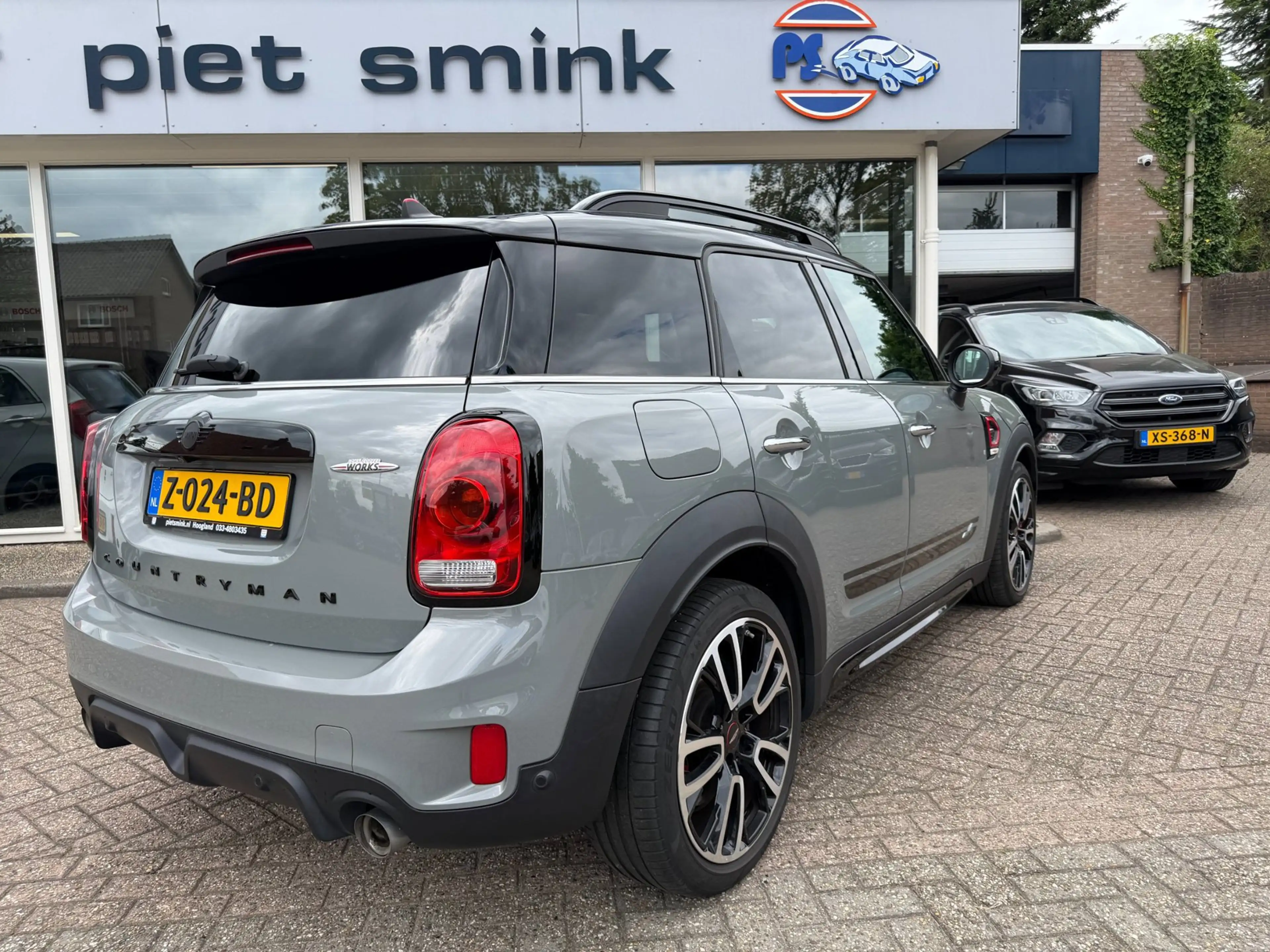 MINI John Cooper Works Countryman 2.0 ALL4 White Silver Edition — photo 30