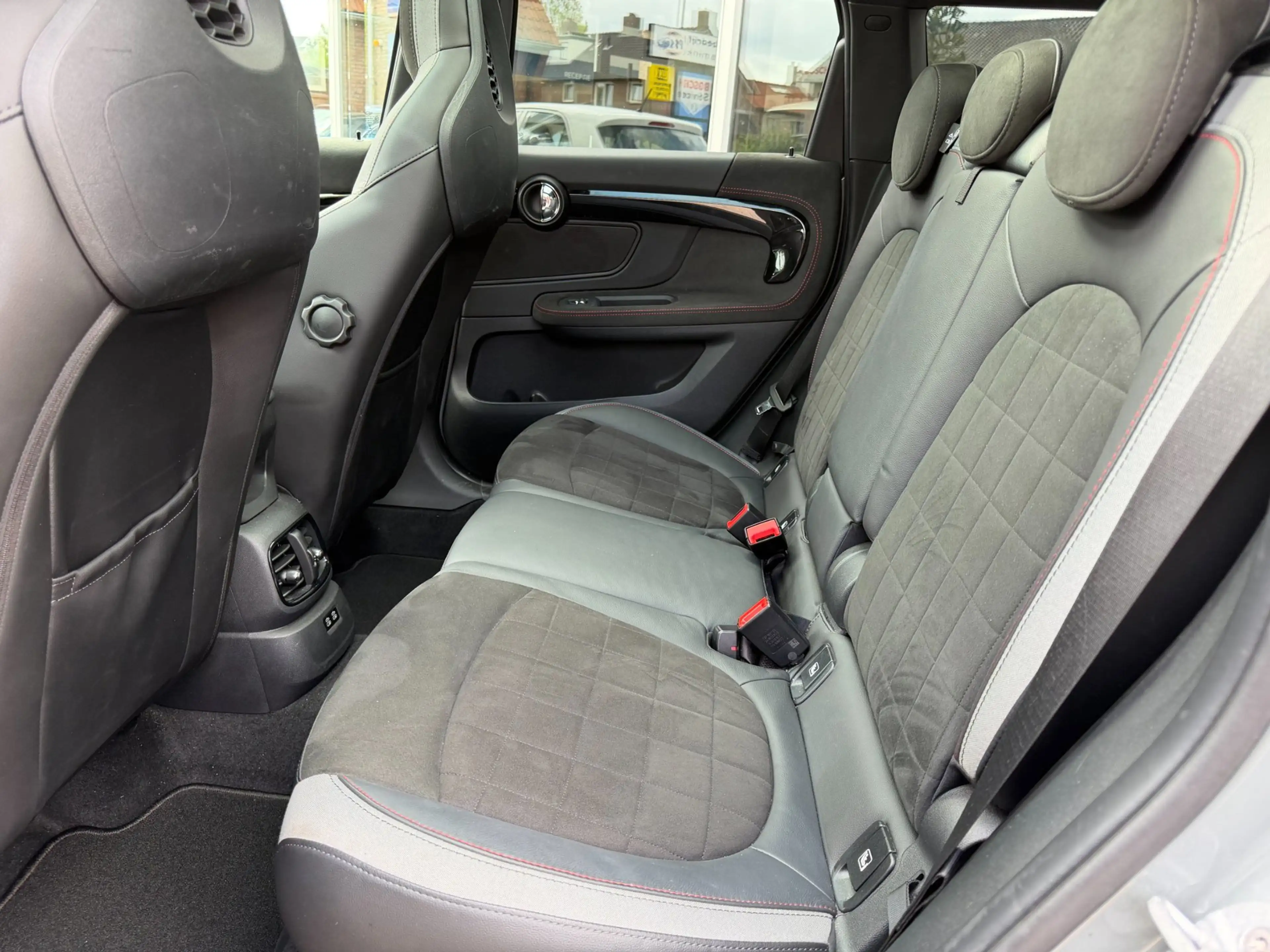 MINI John Cooper Works Countryman 2.0 ALL4 White Silver Edition — photo 9