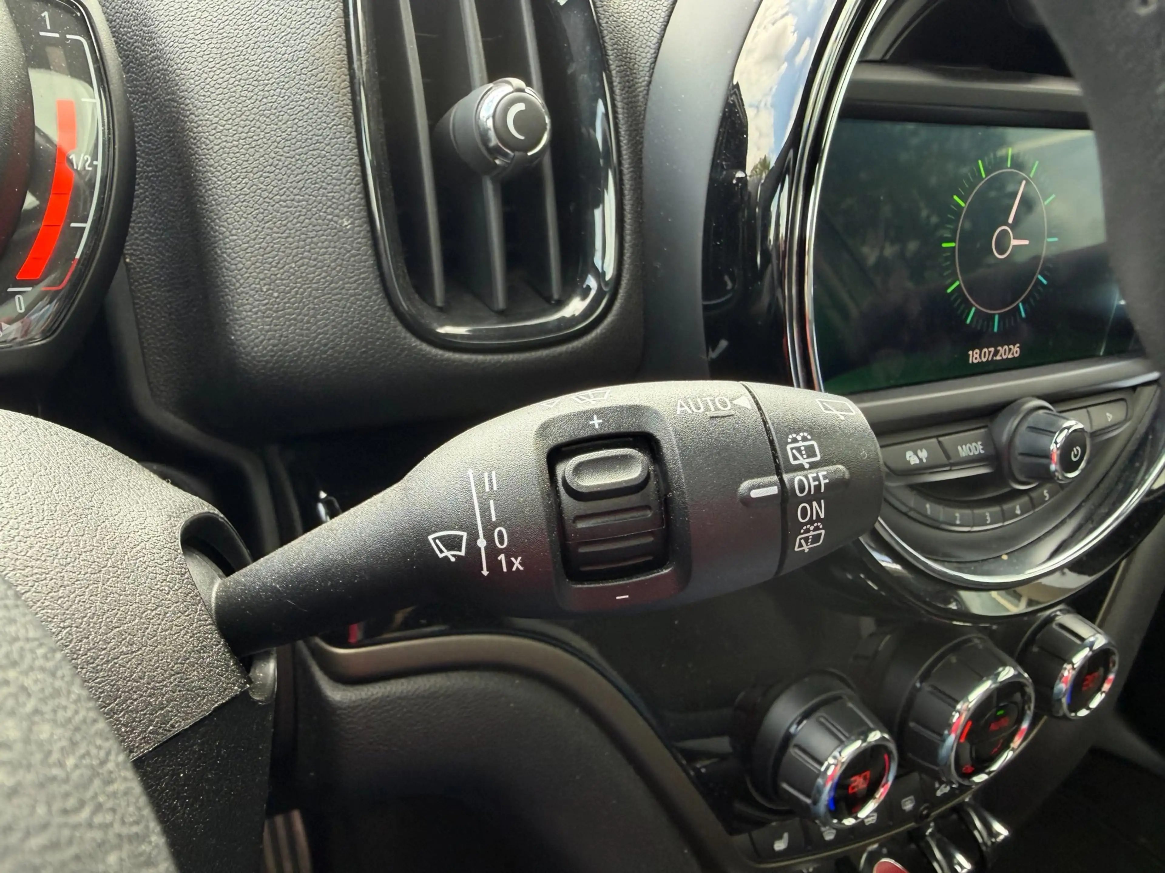 MINI John Cooper Works Countryman 2.0 ALL4 White Silver Edition — photo 15