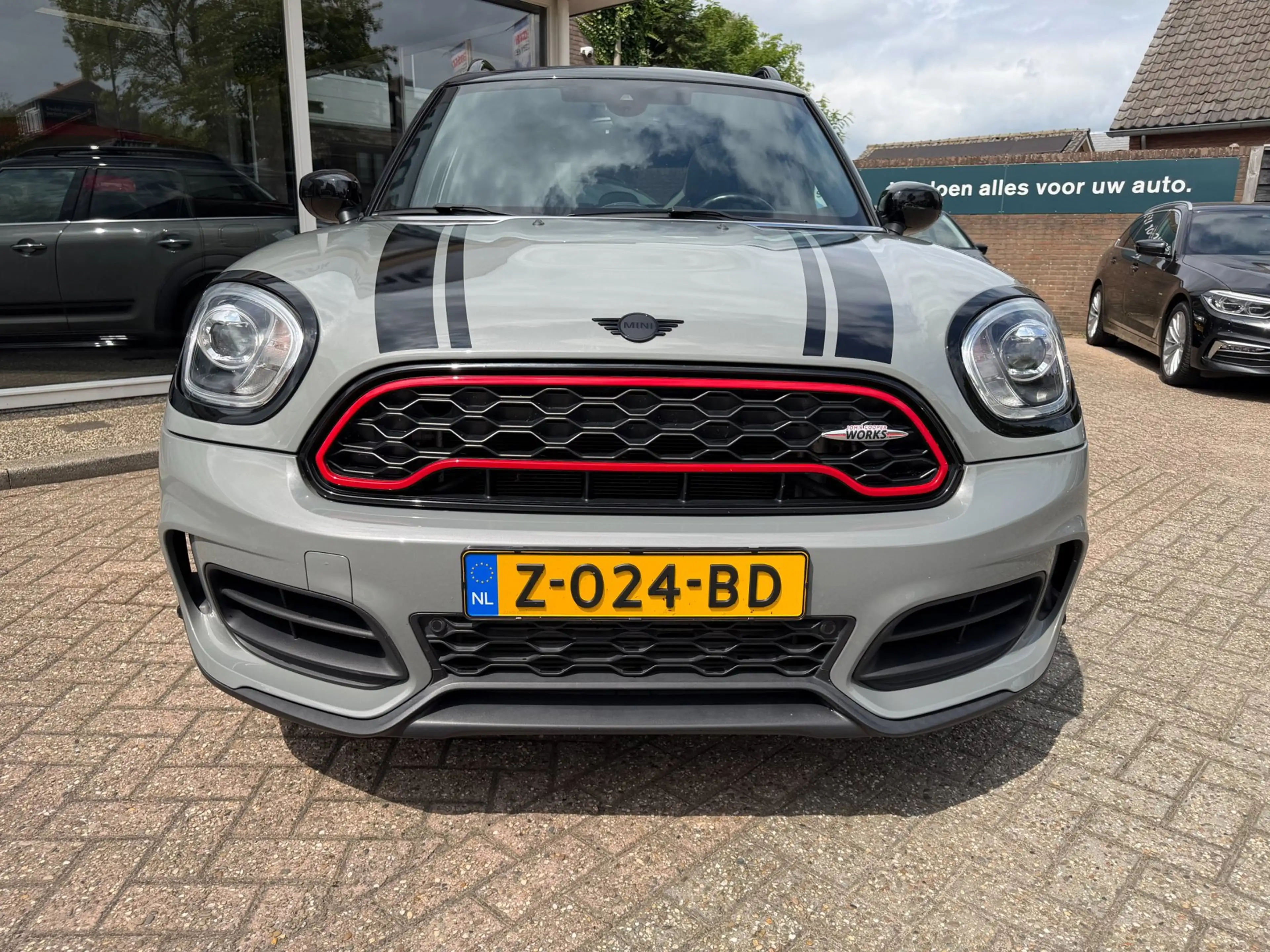 MINI John Cooper Works Countryman 2.0 ALL4 White Silver Edition — photo 3