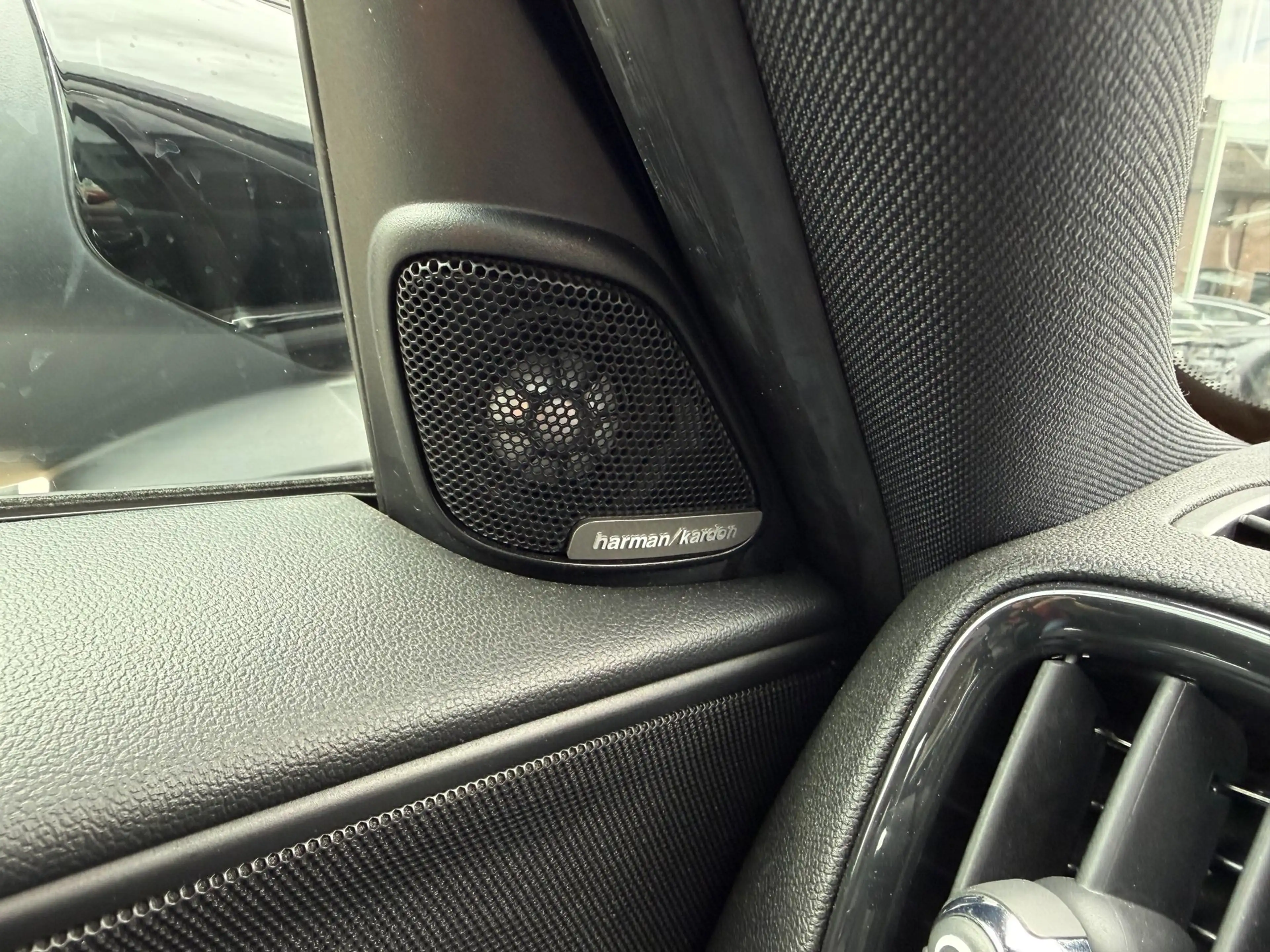 MINI John Cooper Works Countryman 2.0 ALL4 White Silver Edition — photo 29