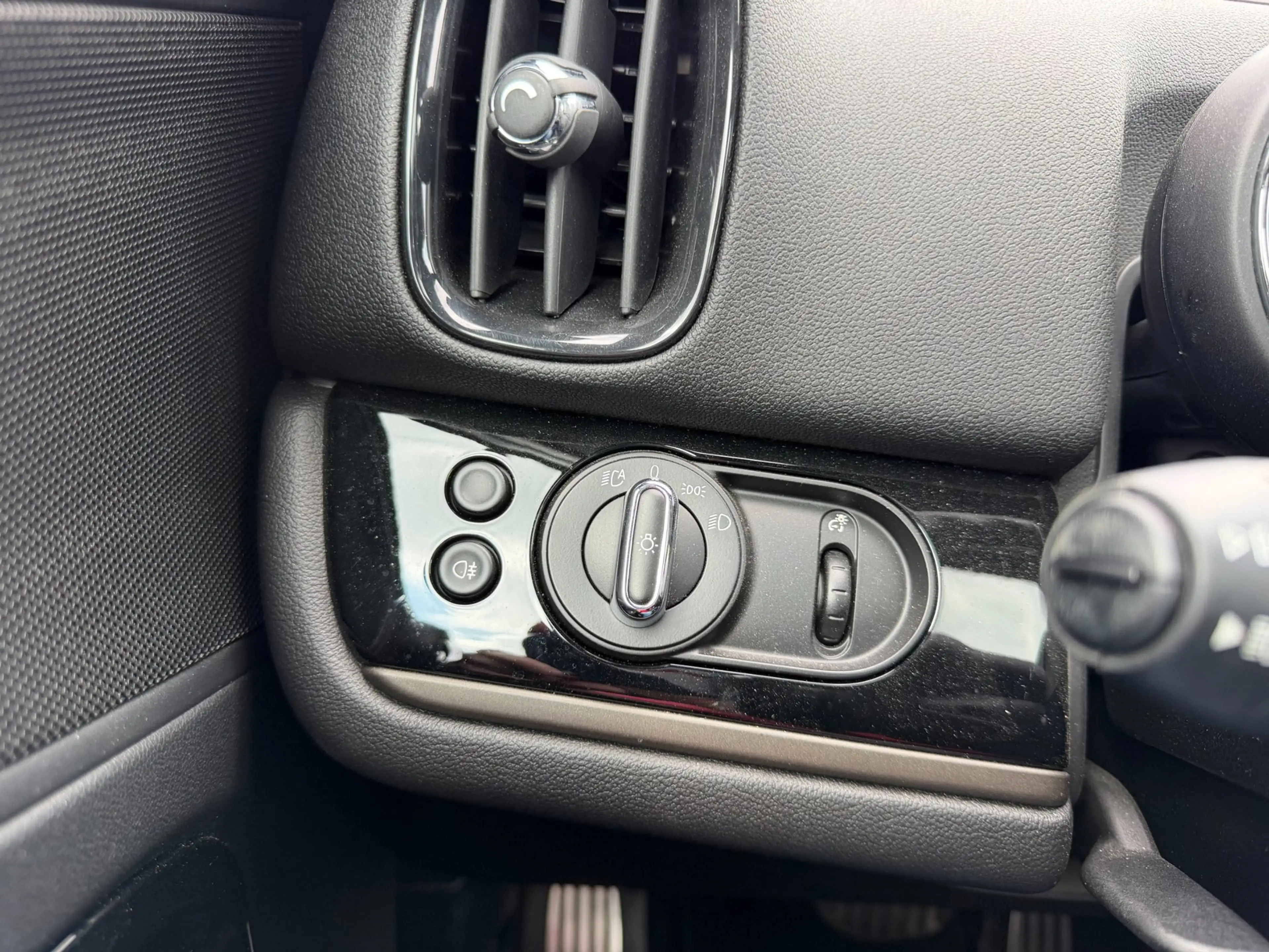 MINI John Cooper Works Countryman 2.0 ALL4 White Silver Edition — photo 27