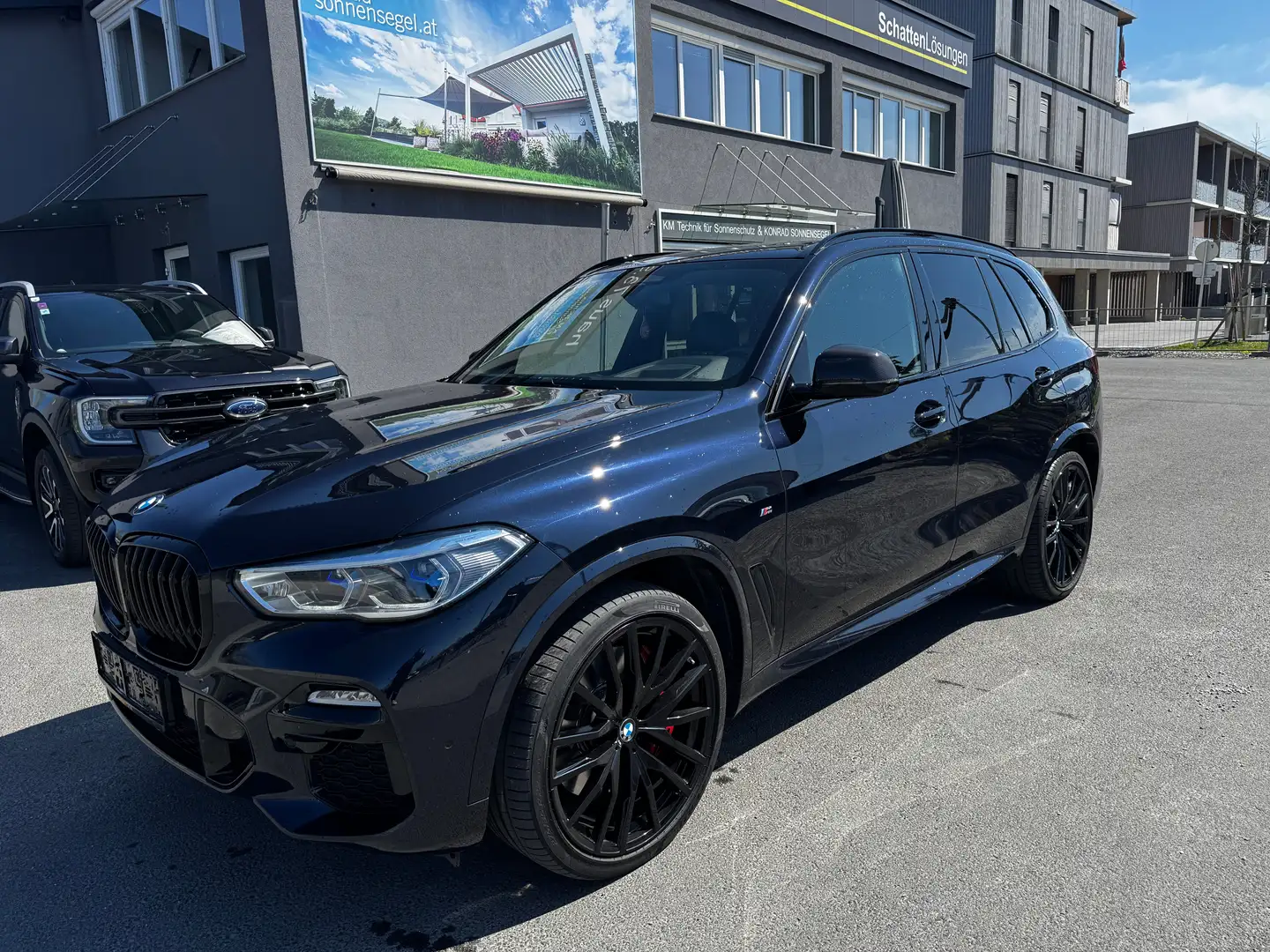 BMW X5 xDrive40d 48V Aut. *B&W; M Professional; SKY uvm.* Schwarz - 1
