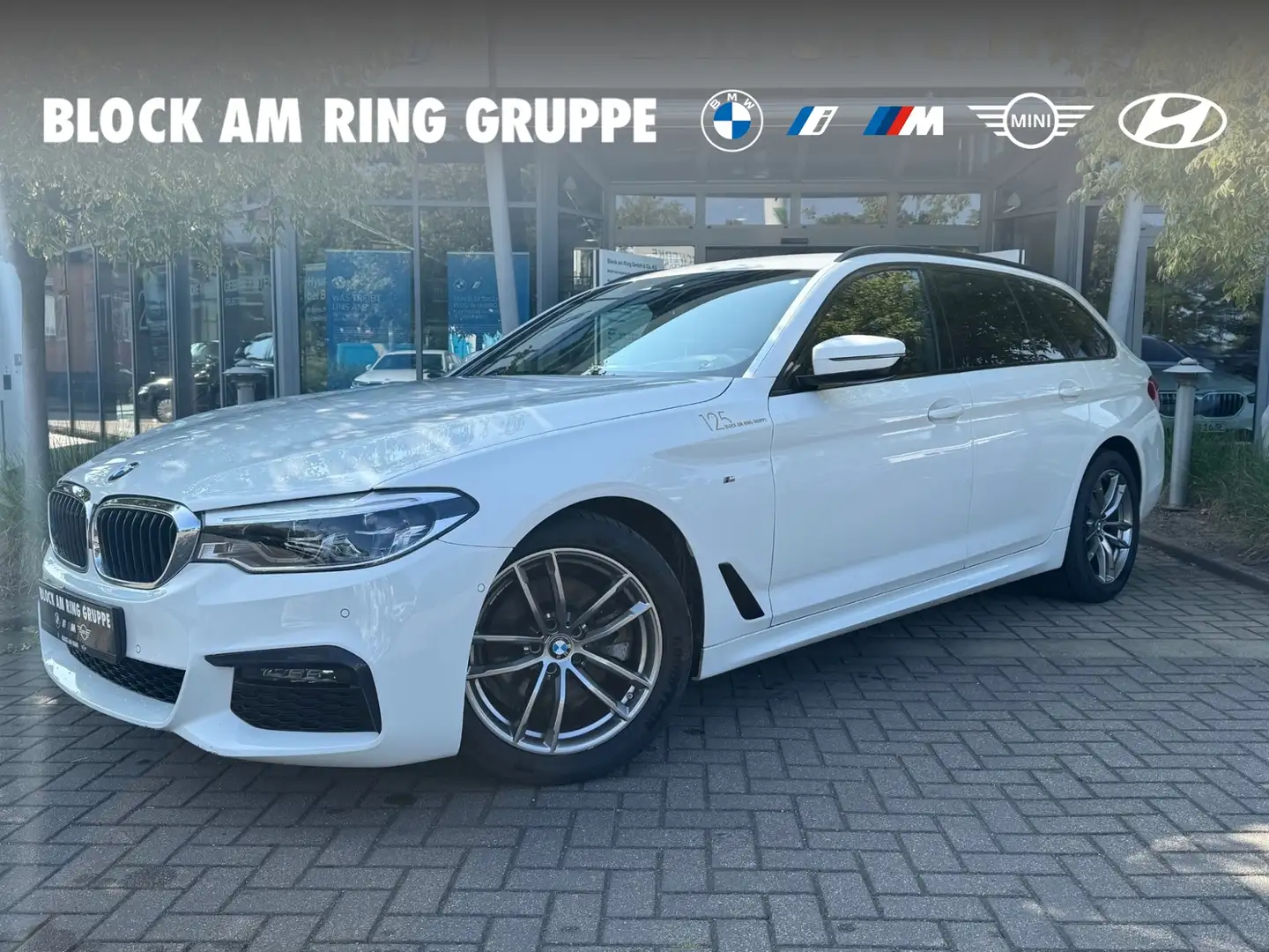 BMW 520 d Touring M Sport HUD DA PA HiFi Bílá - 1