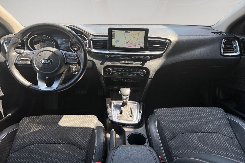 Kia Ceed / cee'd Automatik-Kamera-Navi-CarPlay — photo 7