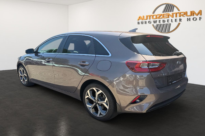 Kia Ceed / cee'd Automatik-Kamera-Navi-CarPlay — photo 5