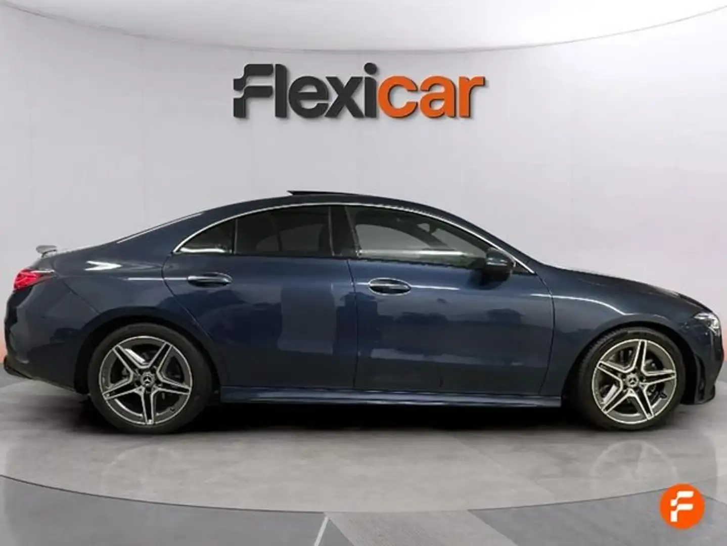 Mercedes-Benz CLA 200 Bleu - 2