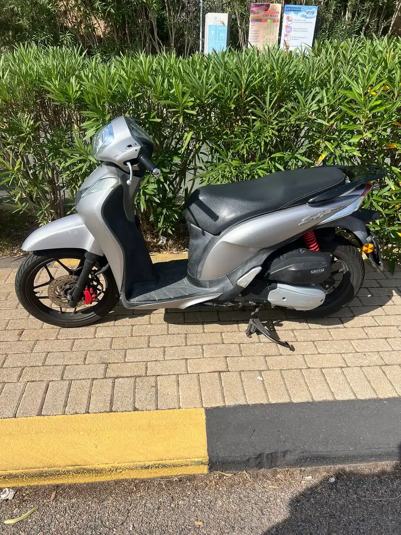 Honda 125 mode - 2