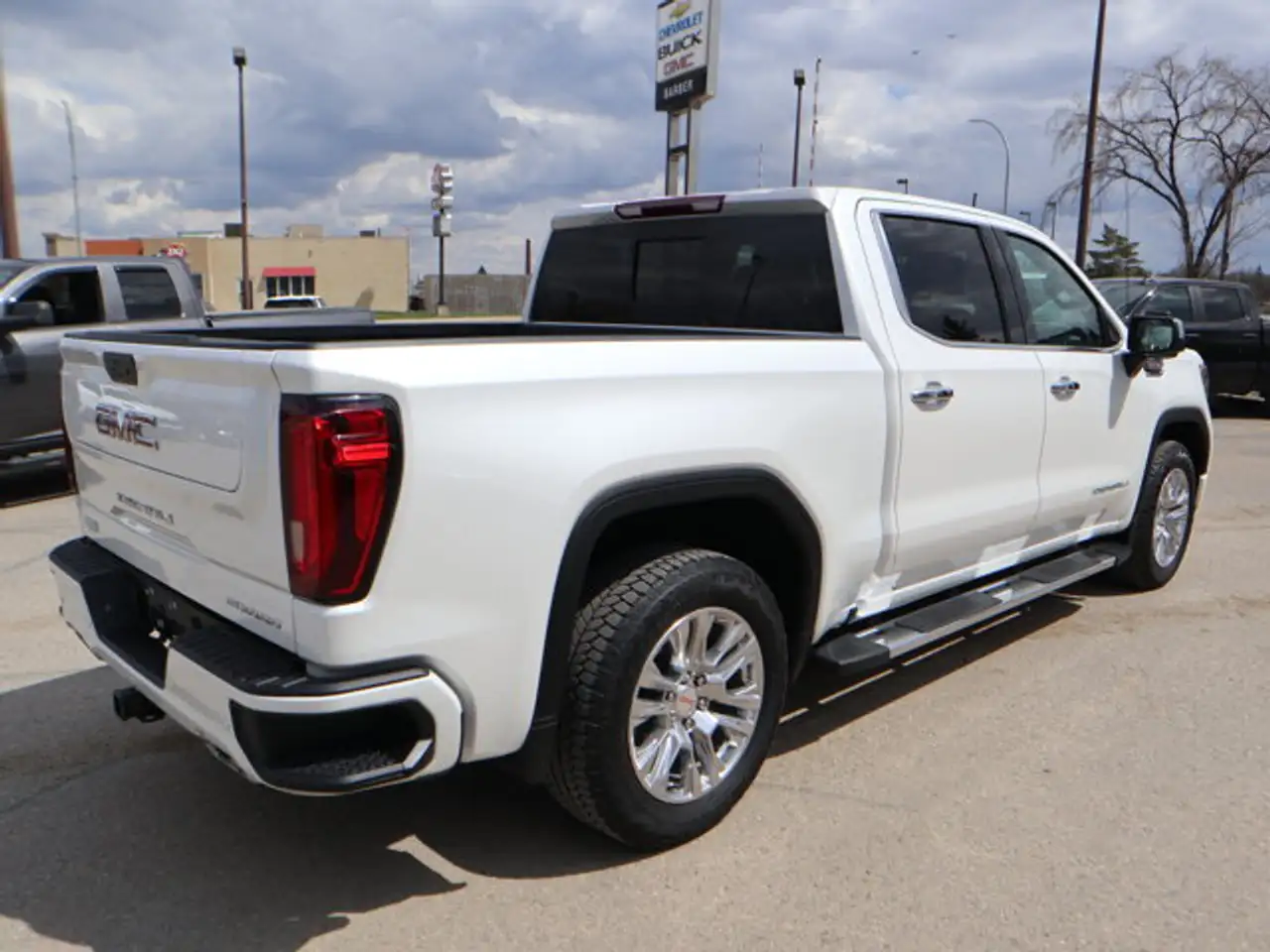 GMC Sierra 1500 снимка GMC Sierra 1500