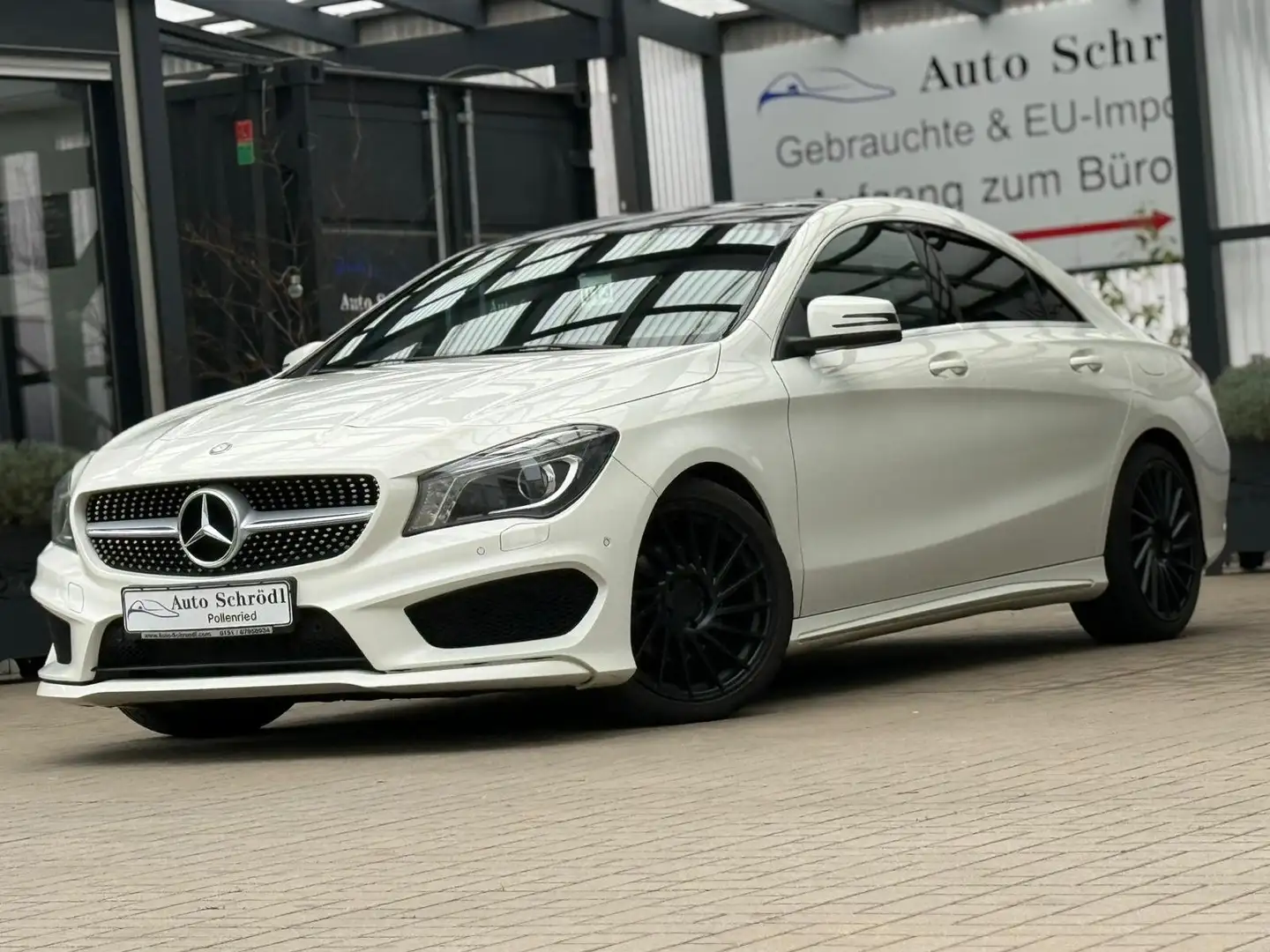 Mercedes-Benz CLA 200 Coupé AMG Line, Pano, Bi-Xenon, Navi, Sitzheiz. Wit - 1