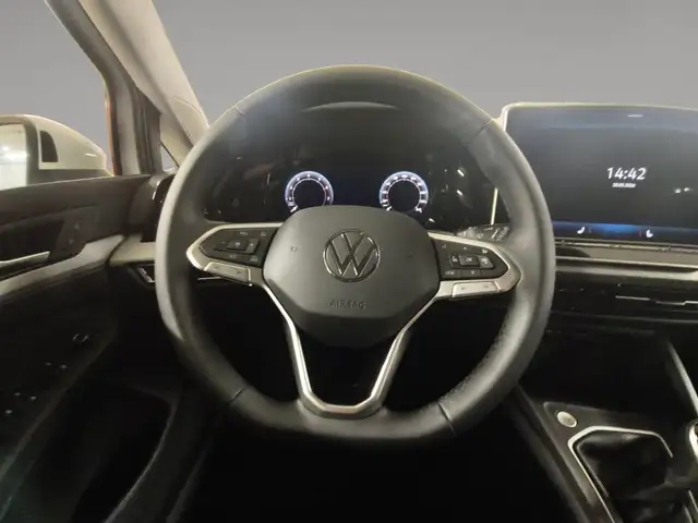 Volkswagen Golf view 12
