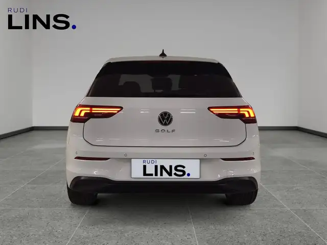 Volkswagen Golf view 4