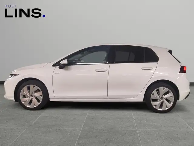 Volkswagen Golf view 2