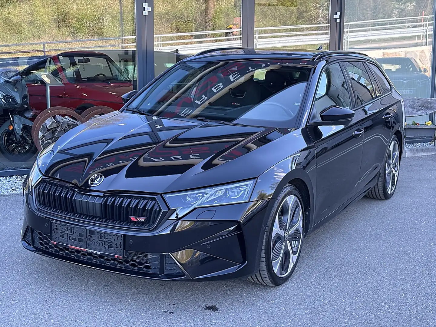 Skoda Octavia Kombi RS DSG Schwarz - 2