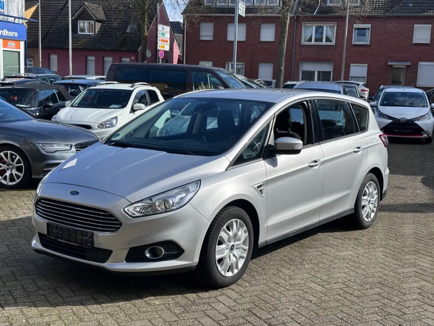 Ford S-Max S-MAX *MFL*TEMPOMAT*PDC*** Silber - 1