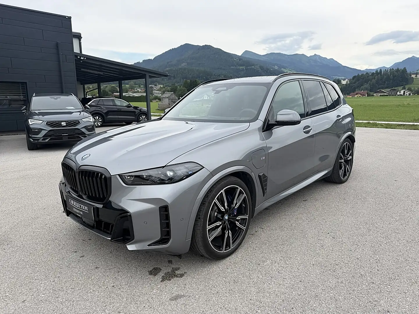 BMW X5 xDrive50e M Sport | 489 PS | Vollausstattung | ... Grau - 2