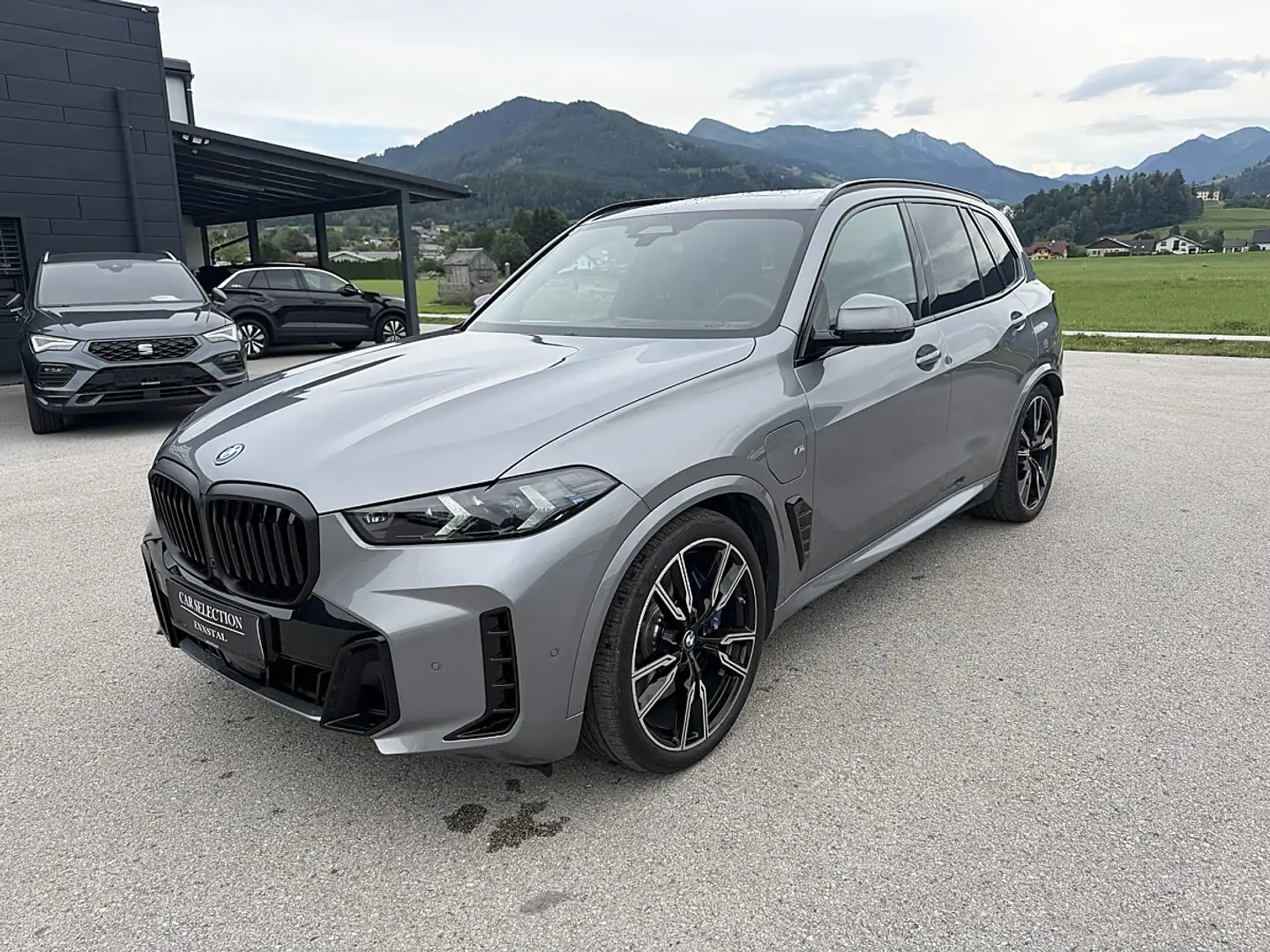 BMW X5 xDrive50e M Sport *VERKAUFT* | 489 PS | Vollaus... Grau - 2