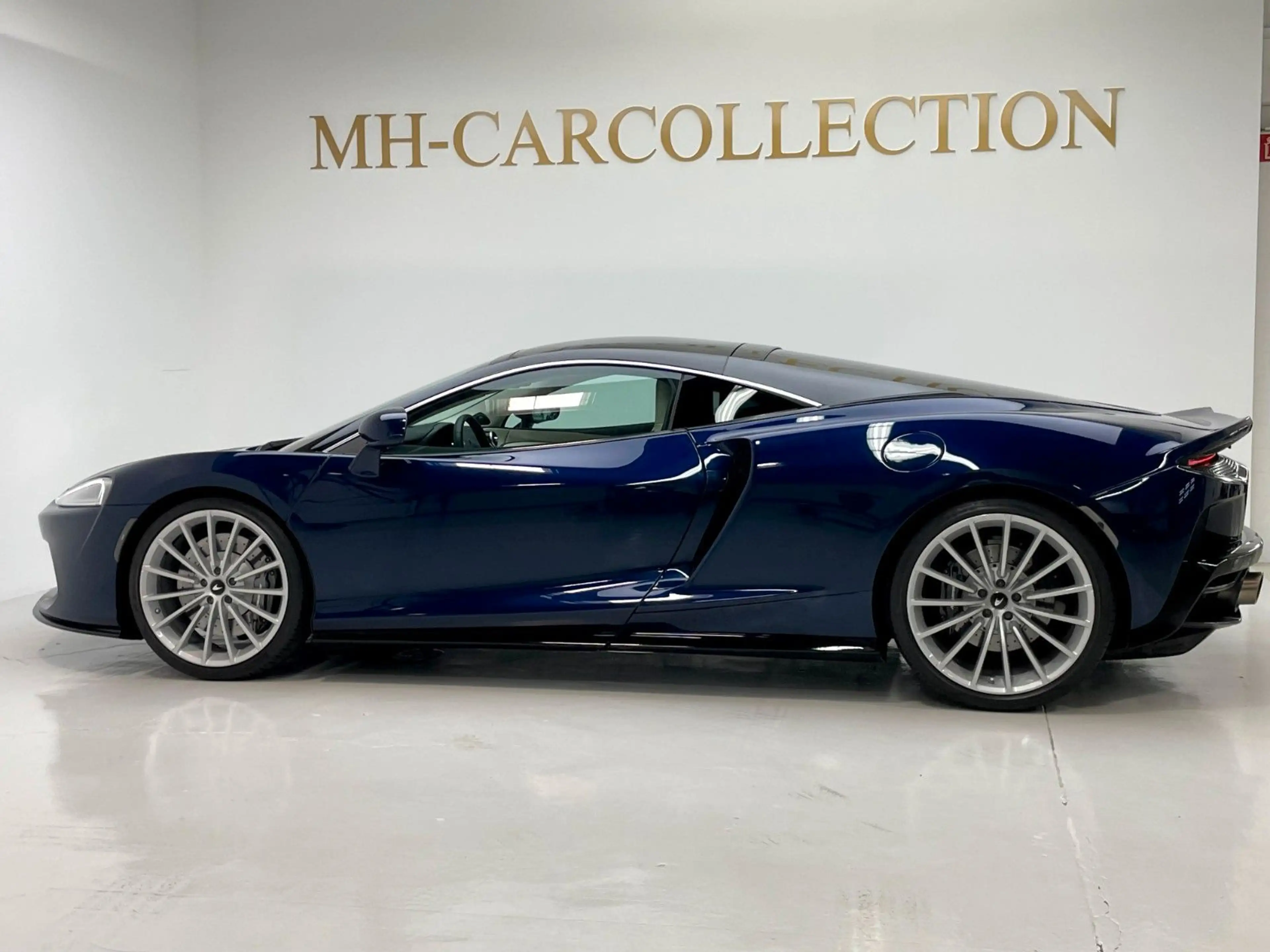 McLaren GT *1.HAND*LIFT*B&W*LUXE* — photo 10