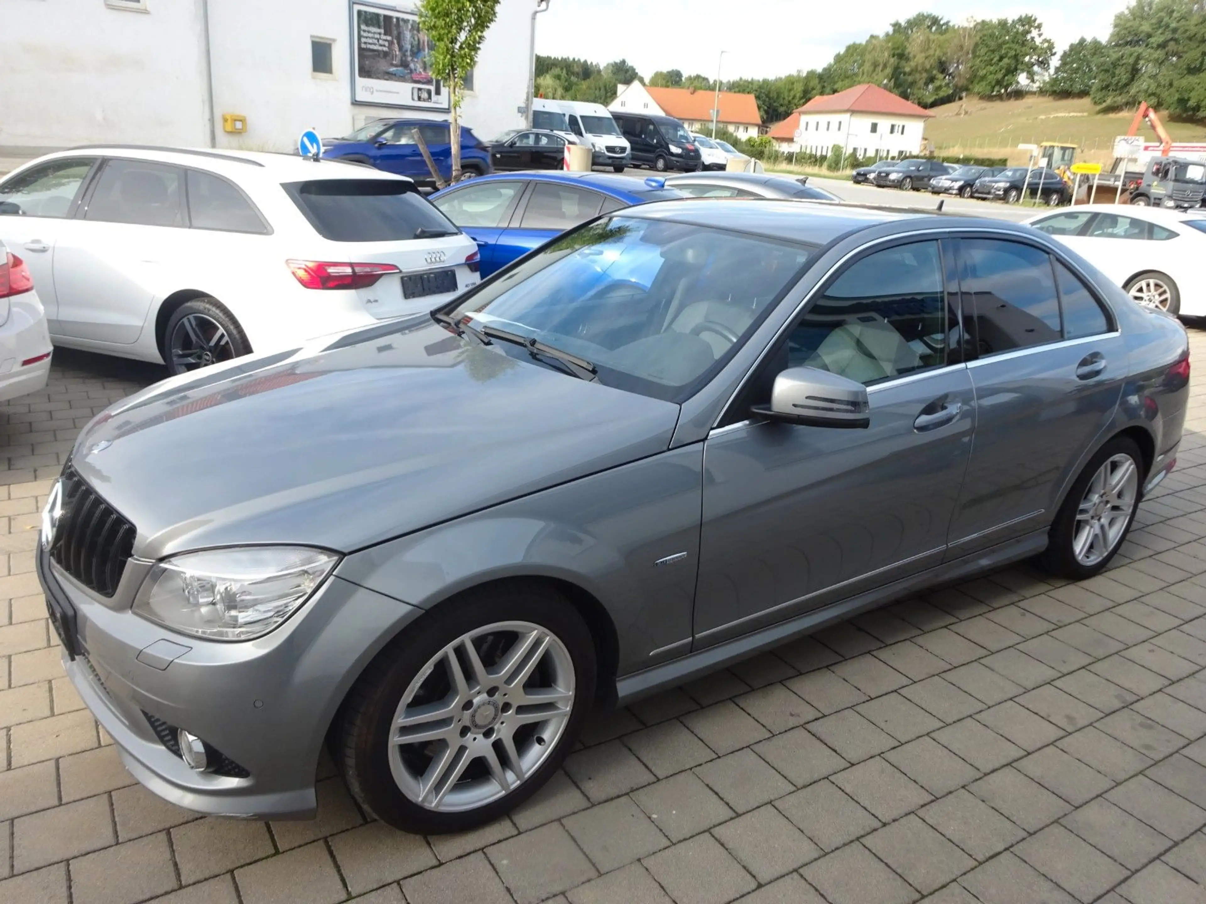 Mercedes-Benz C 350 Limo CGI BlueEfficiency/Euro 5/NAVI — photo 3