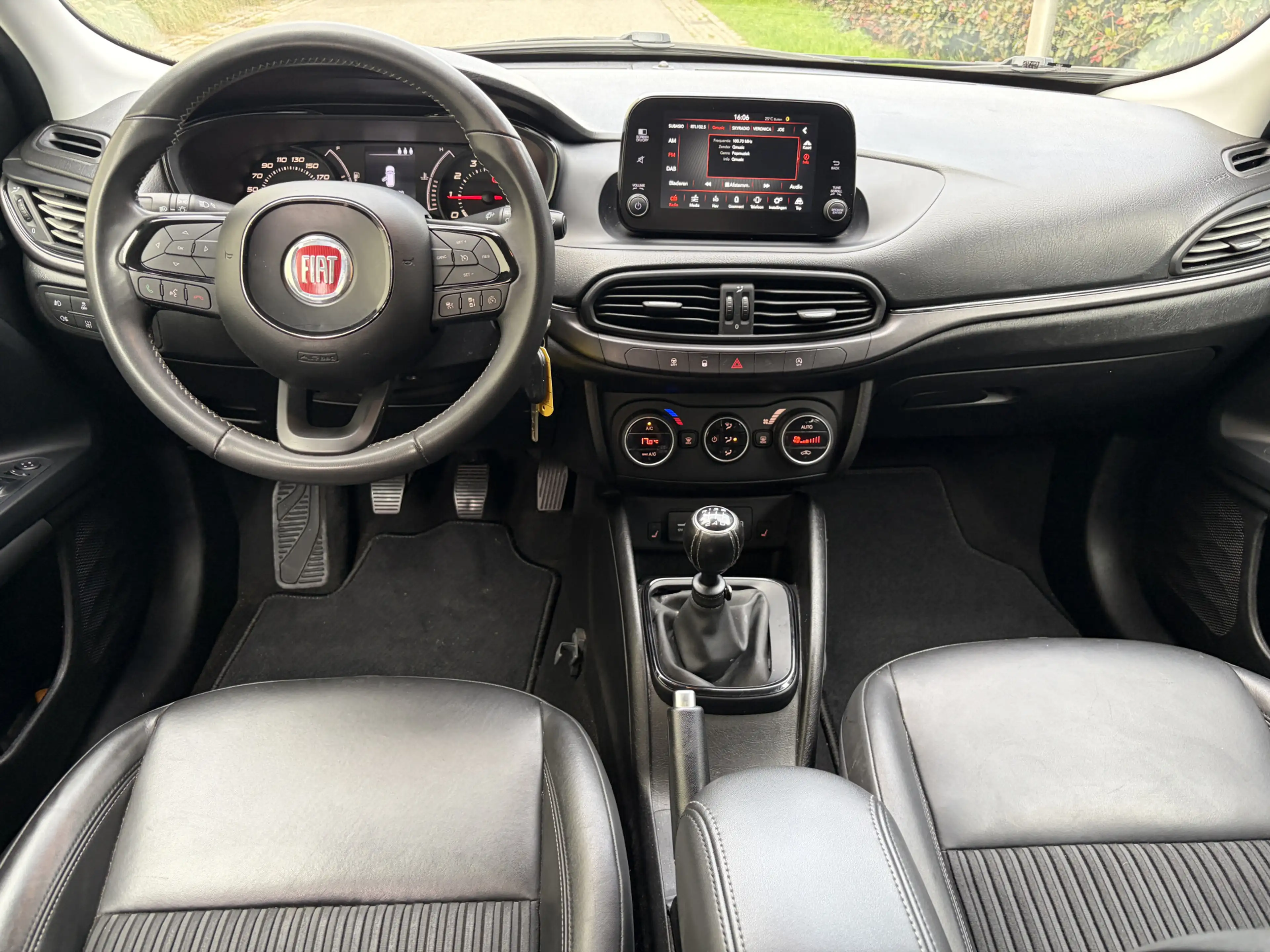 Fiat Tipo Stationwagon 1.4 T-Jet 16v S-Design / NAVI / CRUIS — photo 3