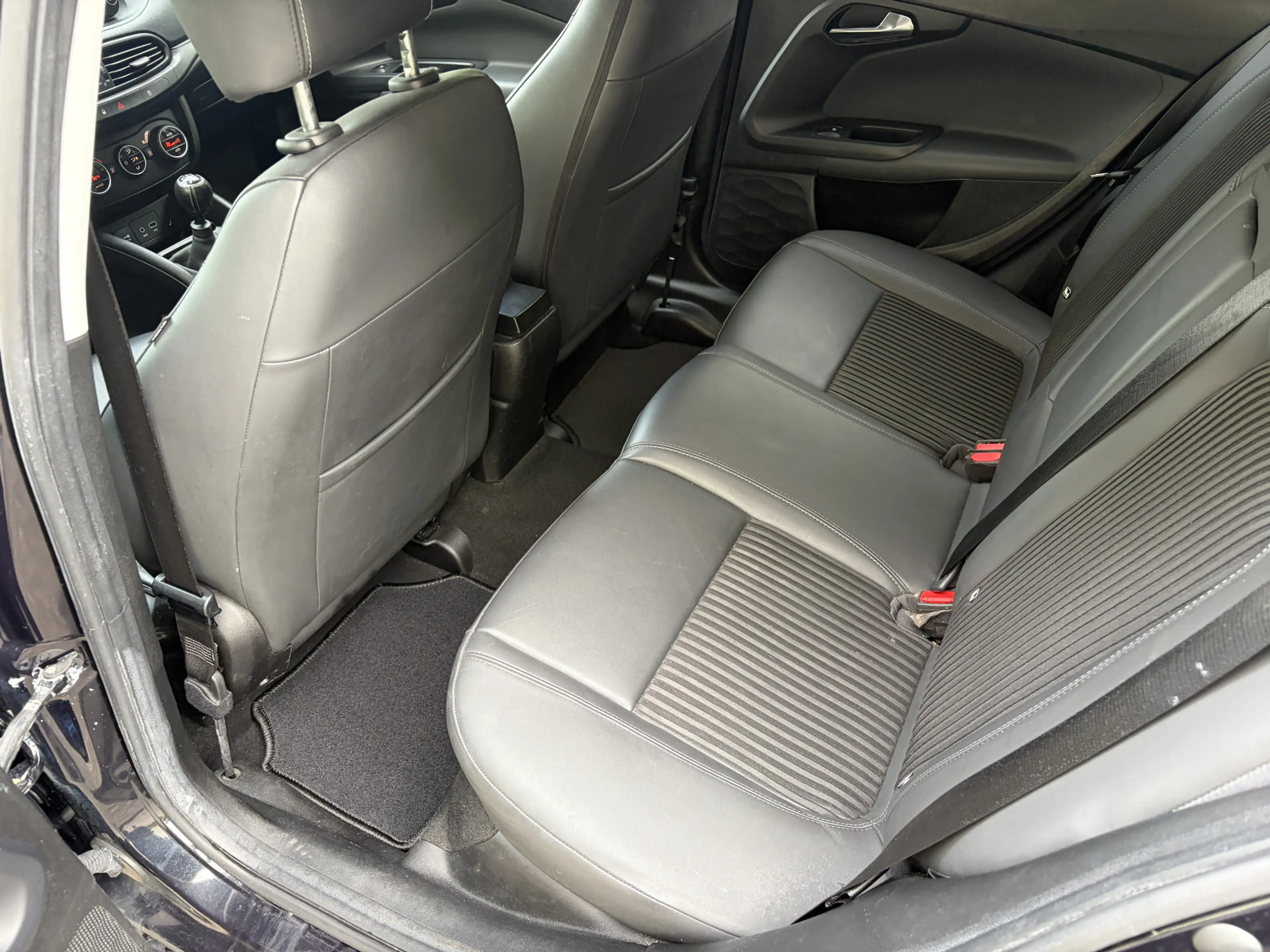 Fiat Tipo Stationwagon 1.4 T-Jet 16v S-Design / NAVI / CRUIS — photo 4