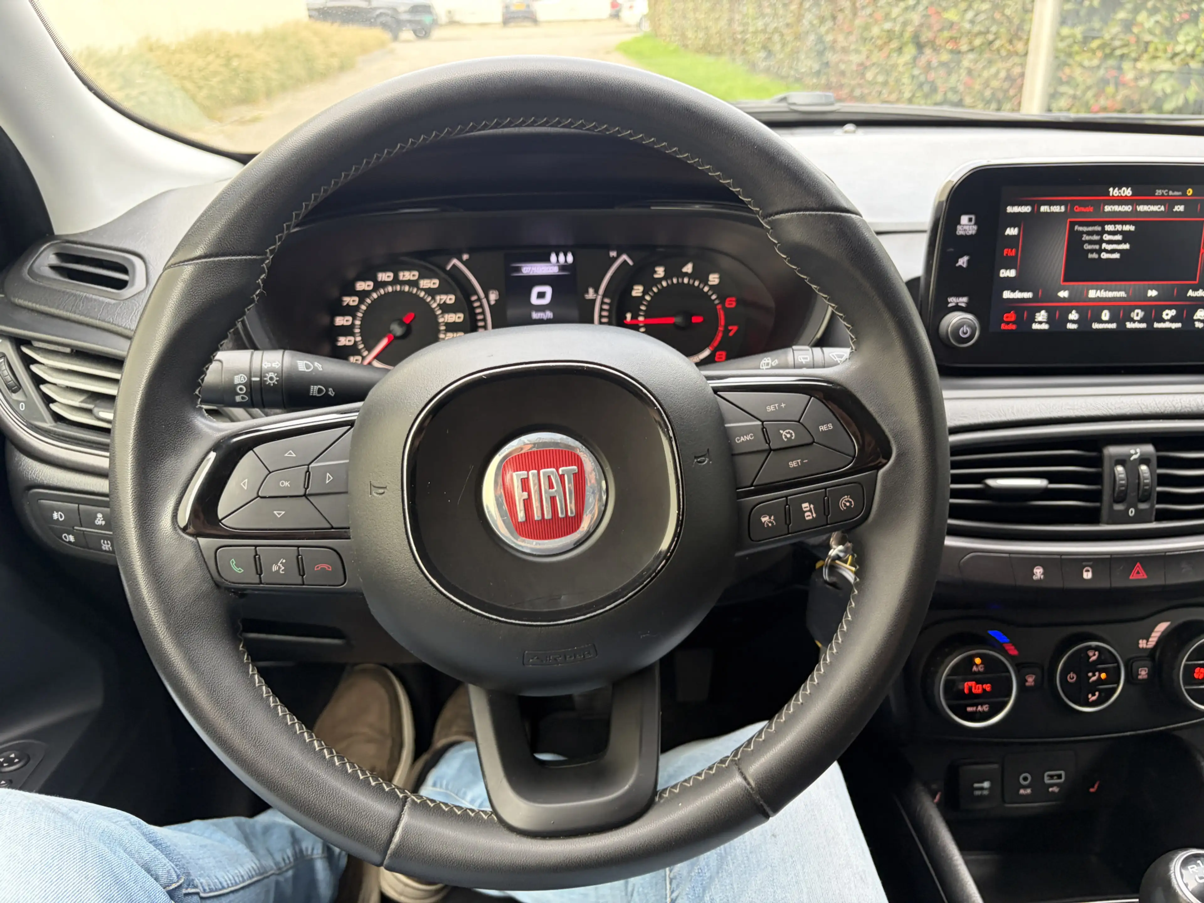 Fiat Tipo Stationwagon 1.4 T-Jet 16v S-Design / NAVI / CRUIS — photo 12