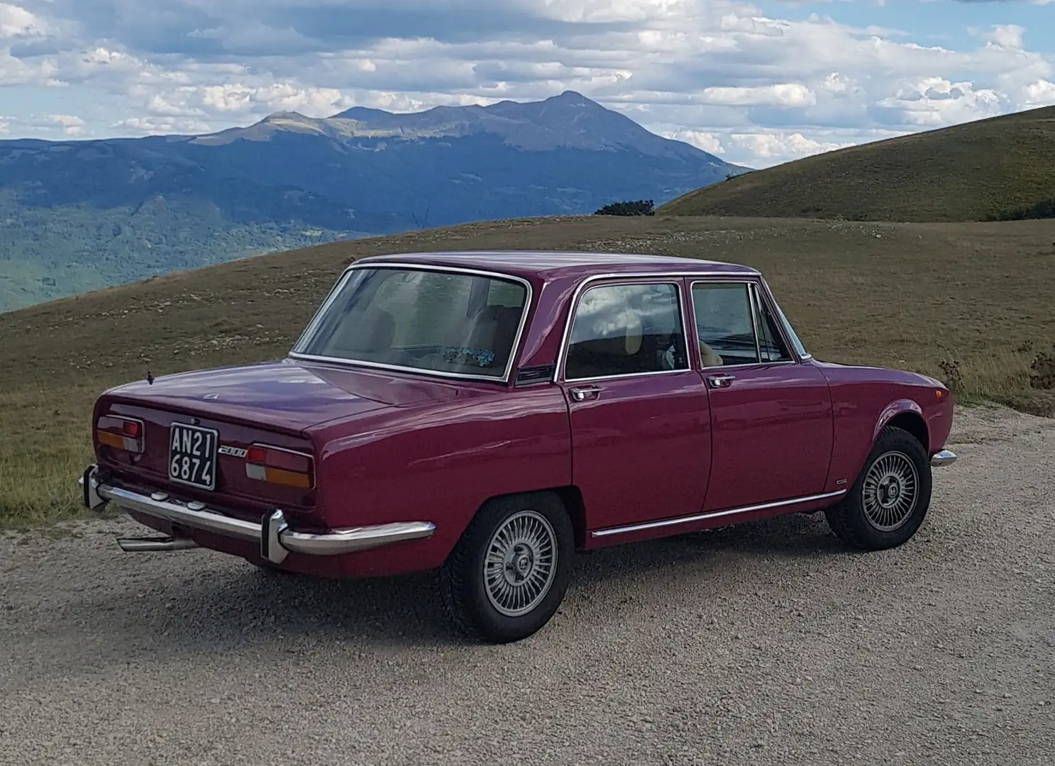 Alfa Romeo 2000 - 1