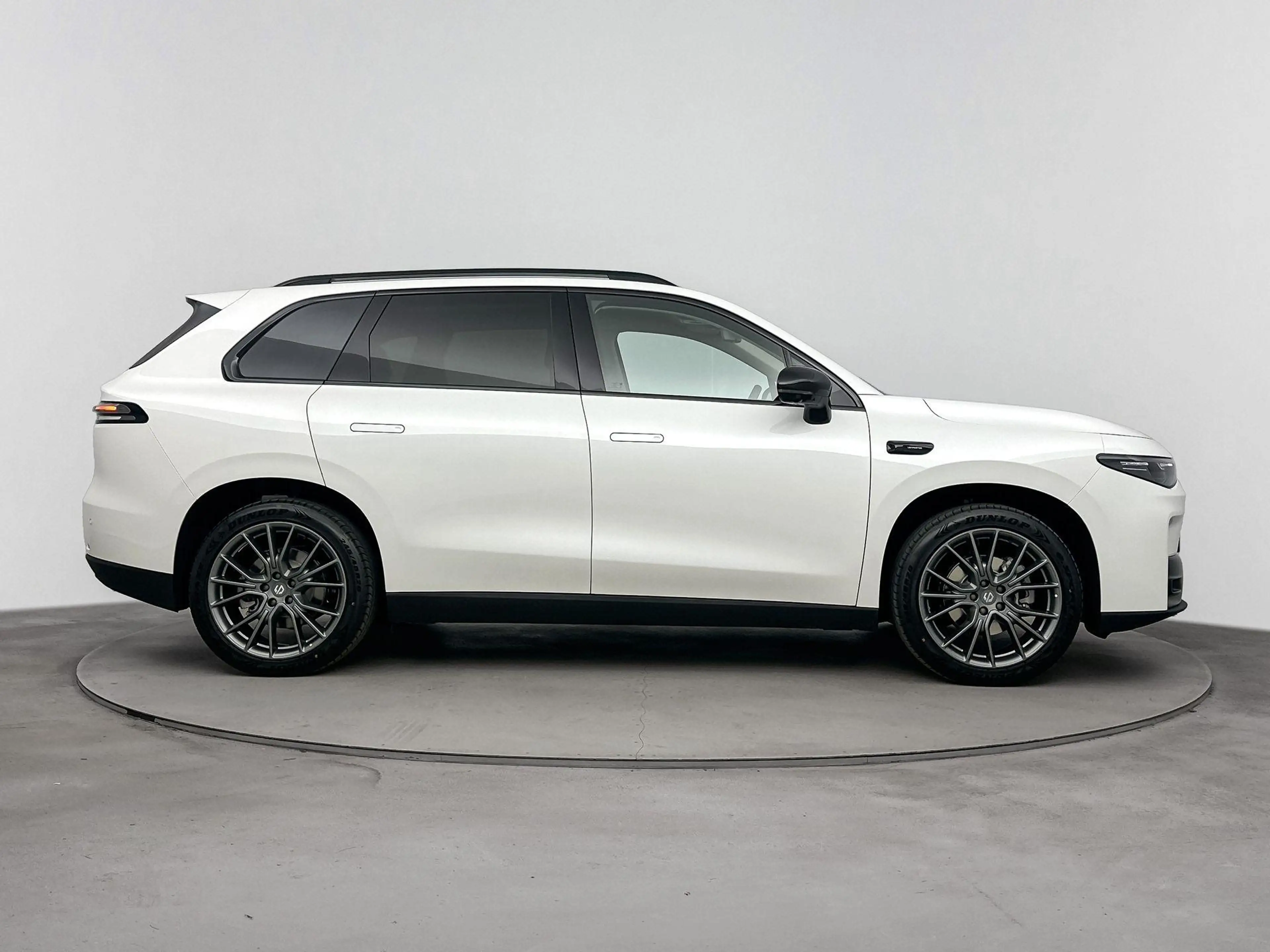Leapmotor C10 Design REEV 28.4 kWh | VOORRAAD ACTIE! | Light Whi — photo 8