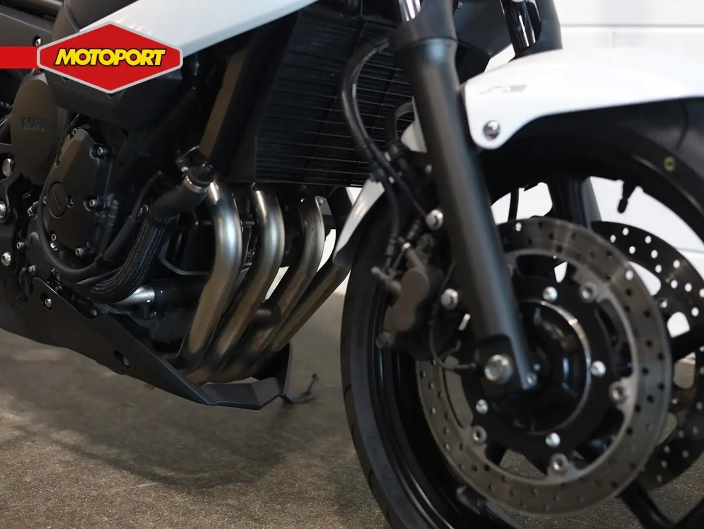 Yamaha XJ 6 Naked ABS Wit - 2