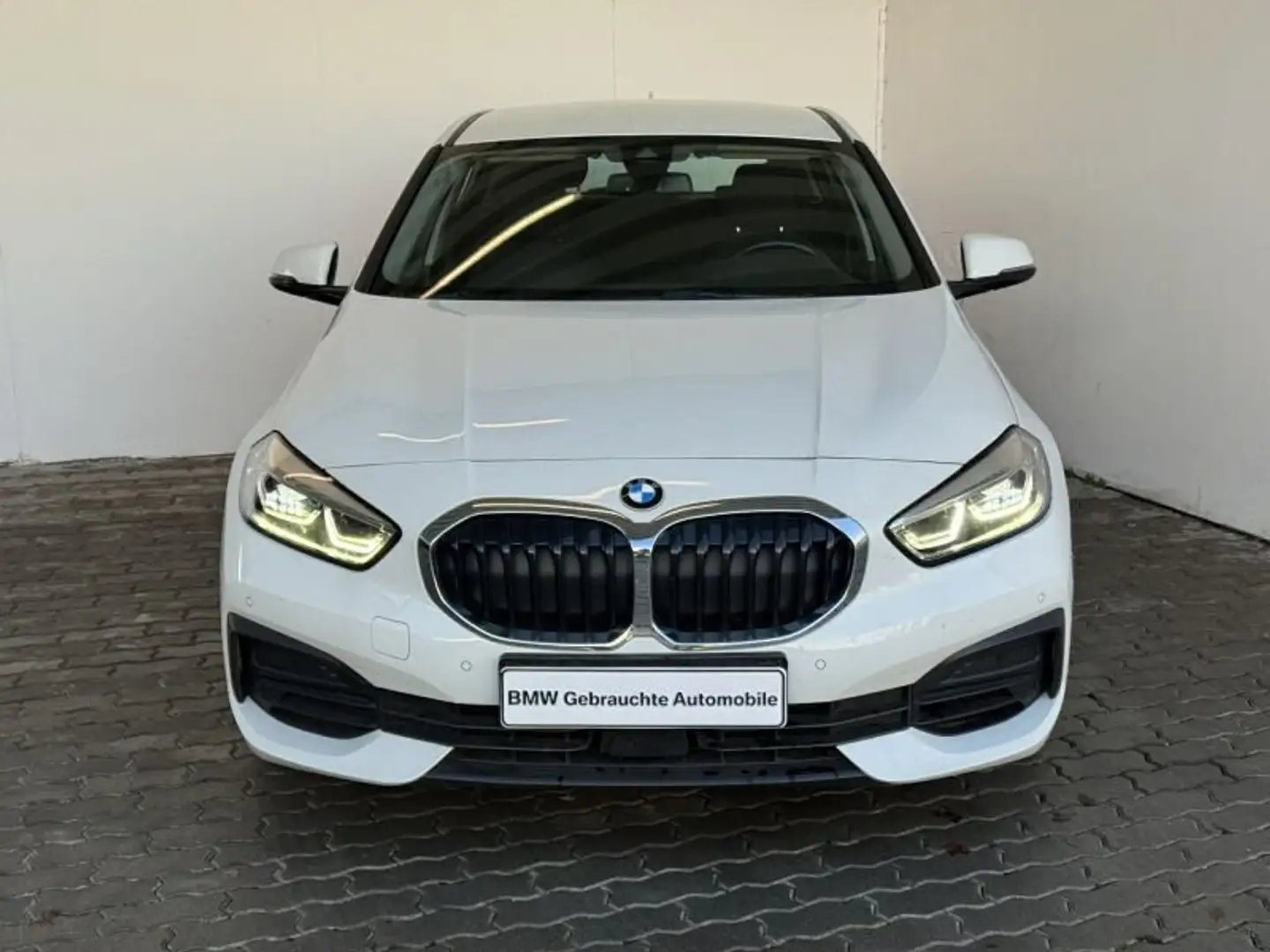 BMW 118 i Advantage Navi.LED.PDCvo+hi.Sport-LR.SHZ Wit - 2