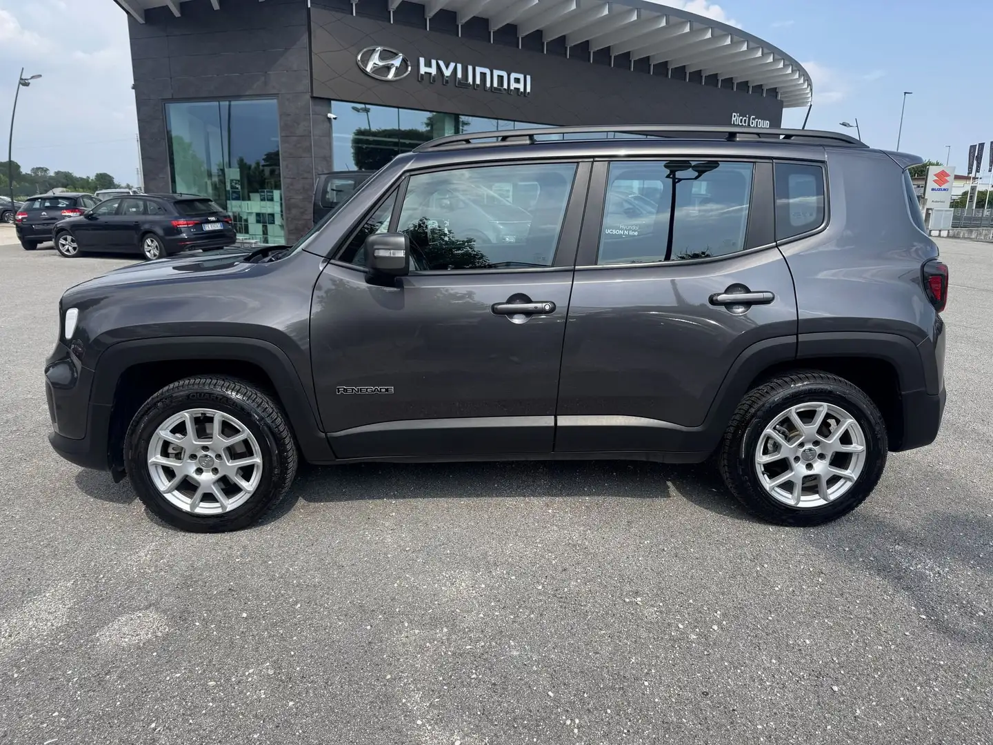 Jeep Renegade 2.0 Mjt 140CV 4WD Active Drive Limited Grau - 2