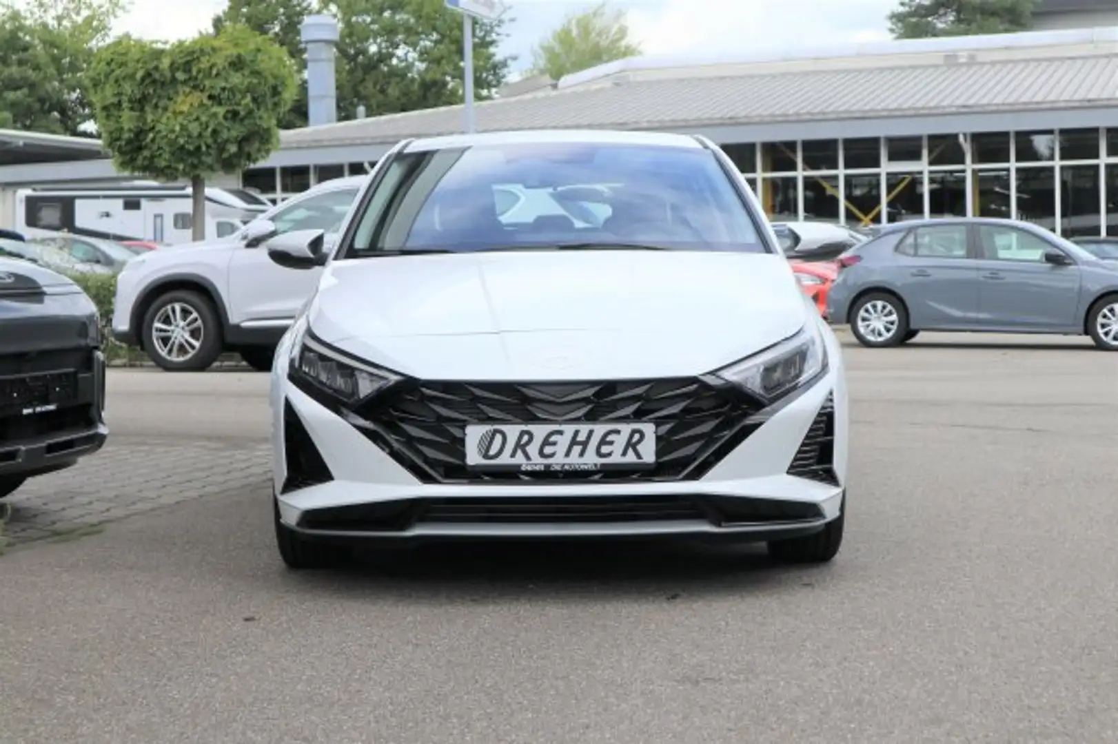 Hyundai i20 i20 TREND / Licht-Paket /Klima/ Bose Soundsystem Weiß - 2