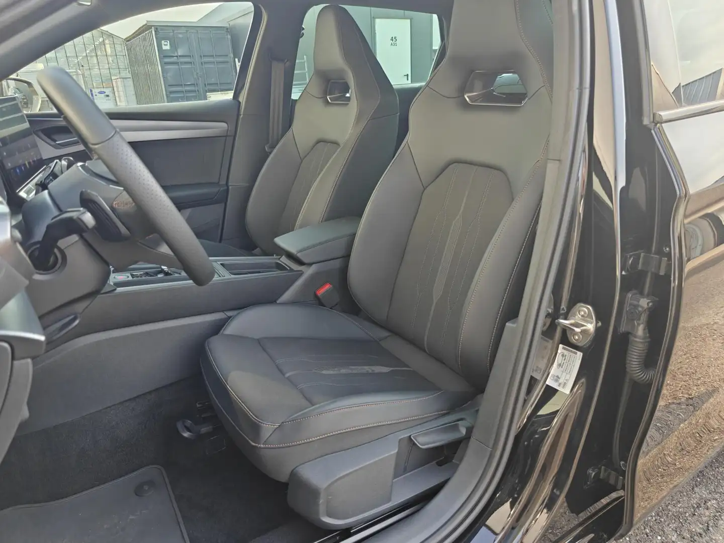 CUPRA Leon Sportstourer 1.4 e-Hybrid VZ Copper Edition Zwart - 2