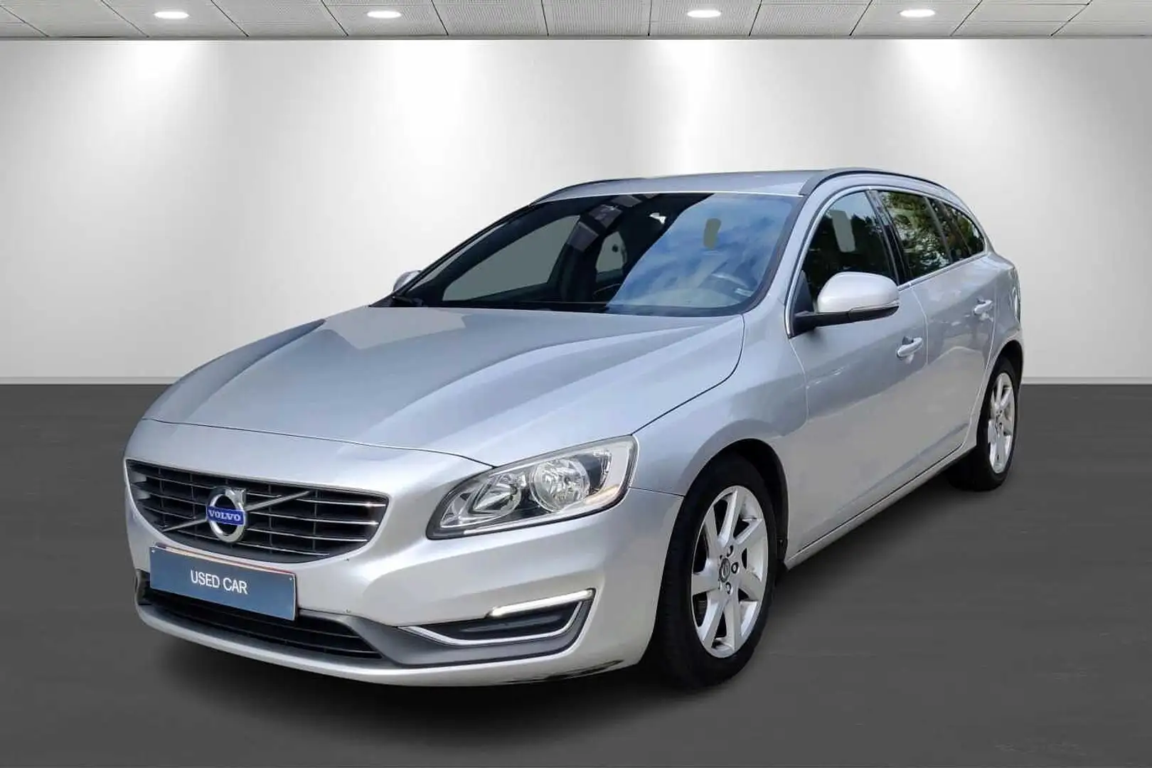 Volvo V60 D3 AUT Summum Argent - 1