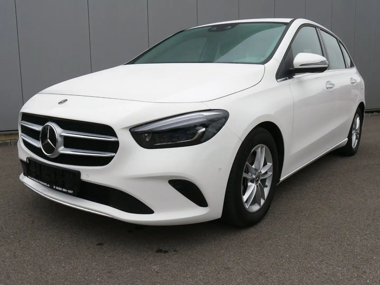 Mercedes-Benz B 180 Style NAVI/LED/360°KAMERA/AHK Bianco - 1