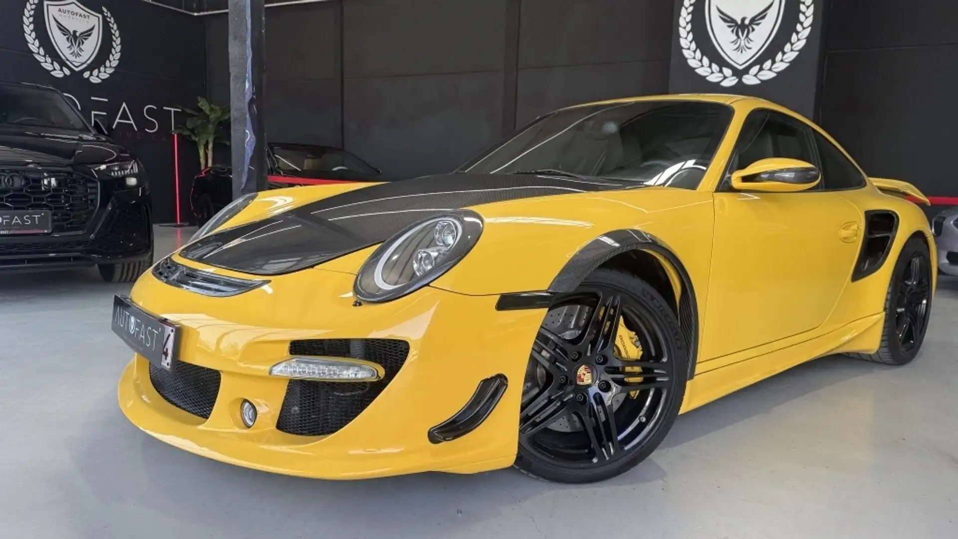 Porsche 911 Turbo Tiptronic Yellow - 1