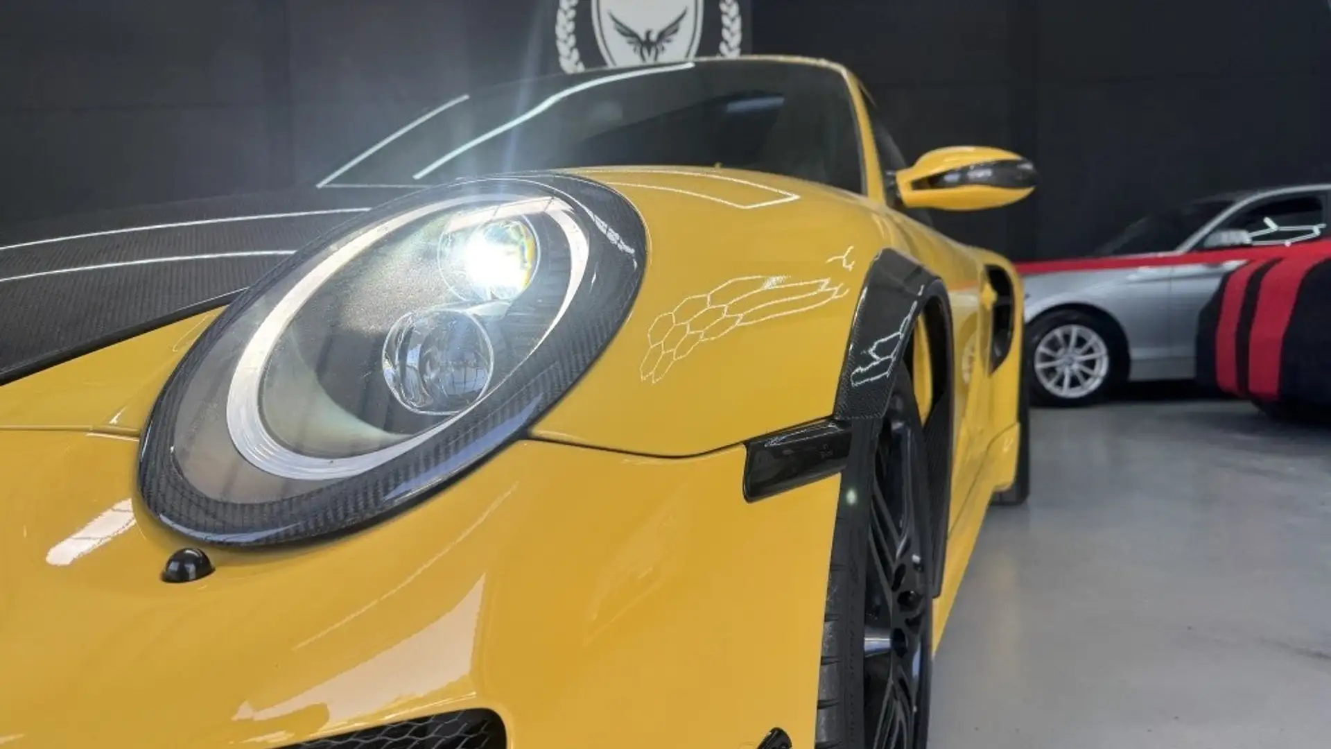 Porsche 911 Turbo Tiptronic Yellow - 2