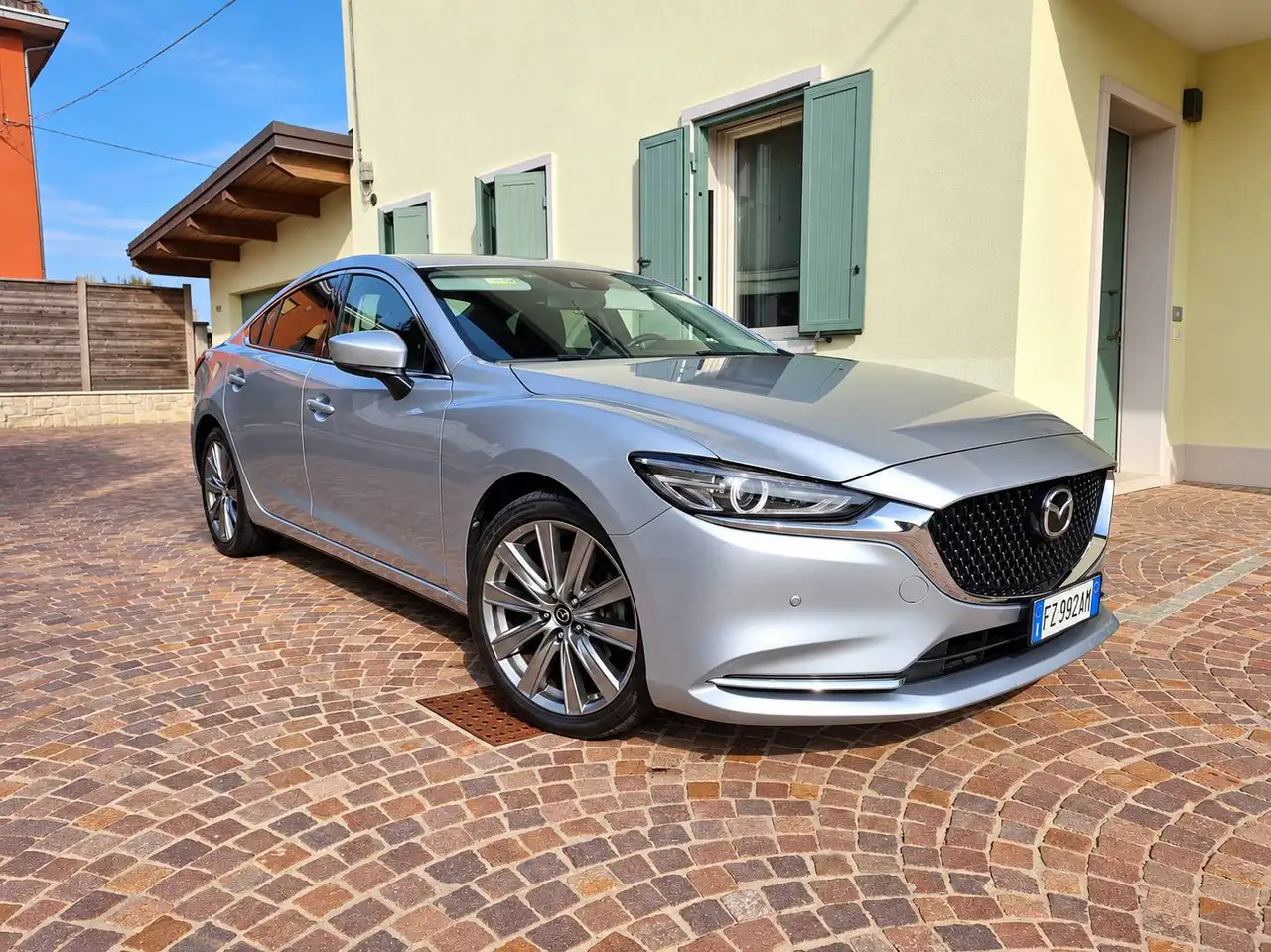 Mazda 6